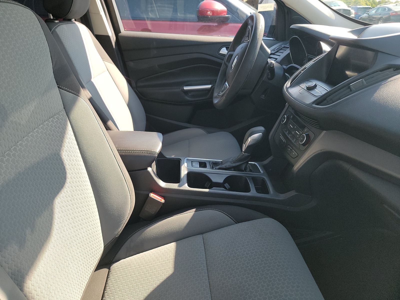 FORD ESCAPE - 9