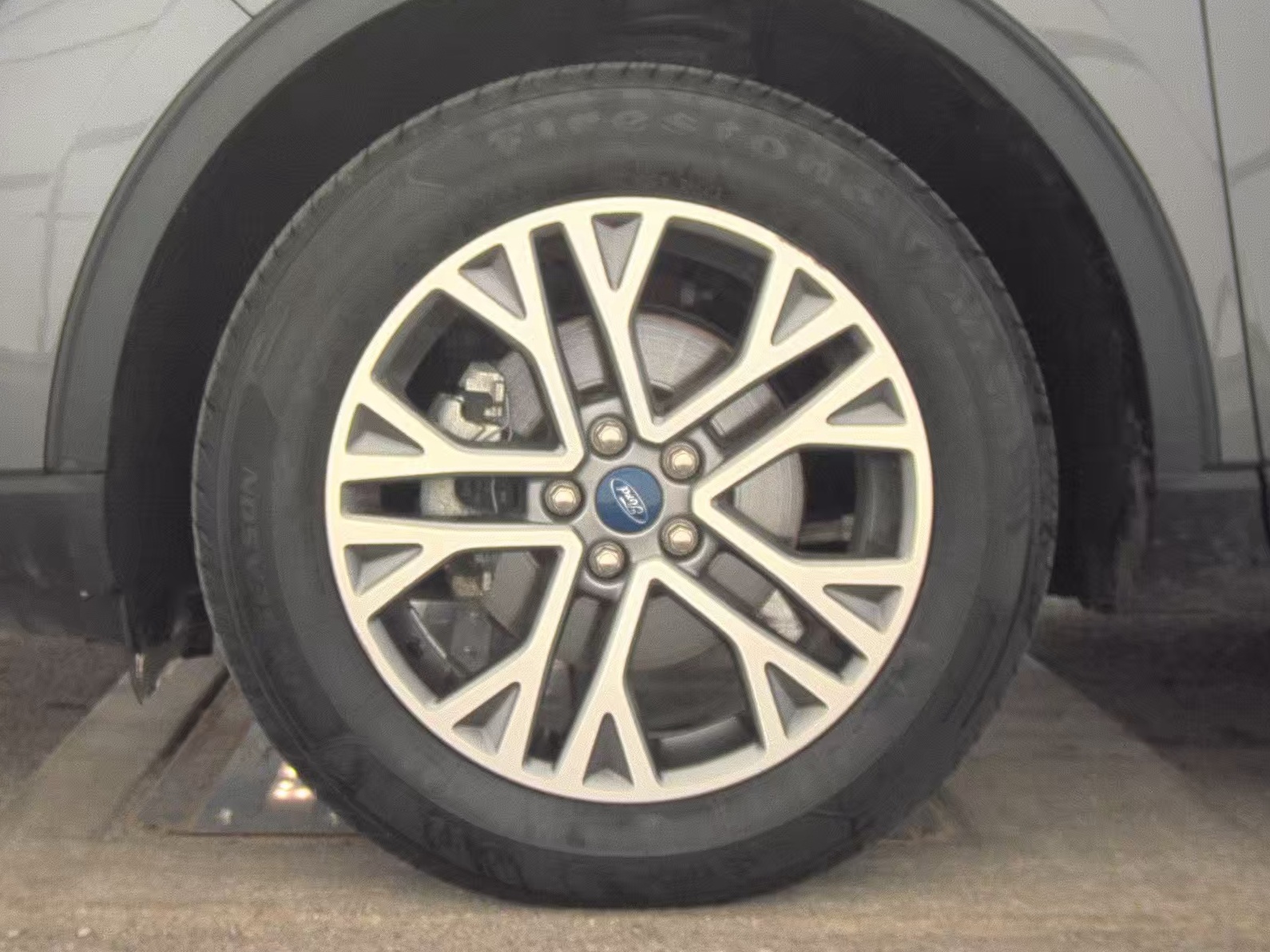 FORD ESCAPE - 10
