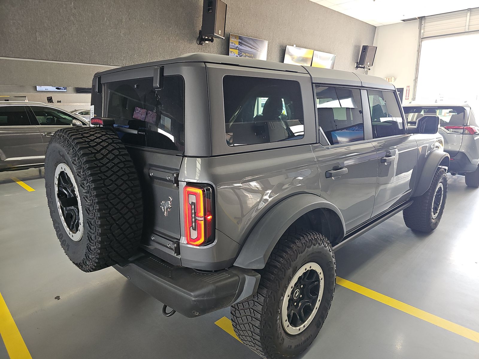 FORD BRONCO - 5
