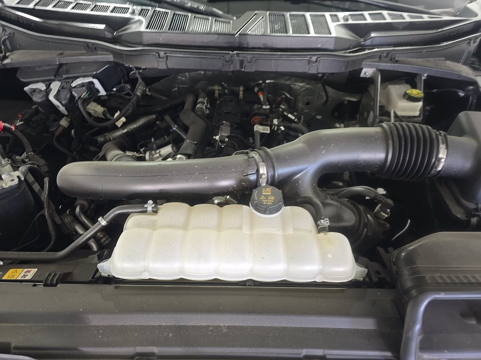 2025 Ford F-150 Lariat AWD