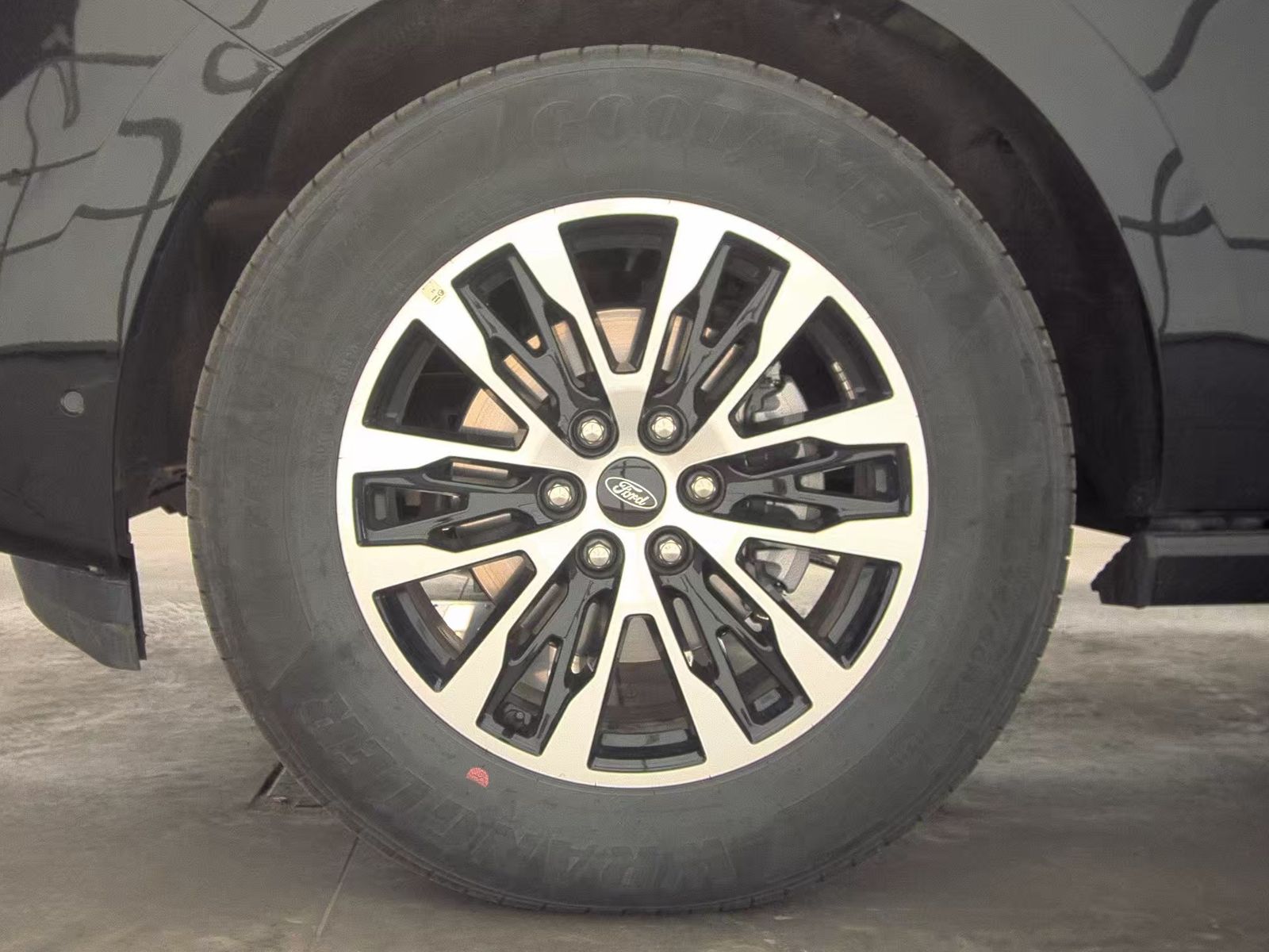 FORD EXPEDITION - 10