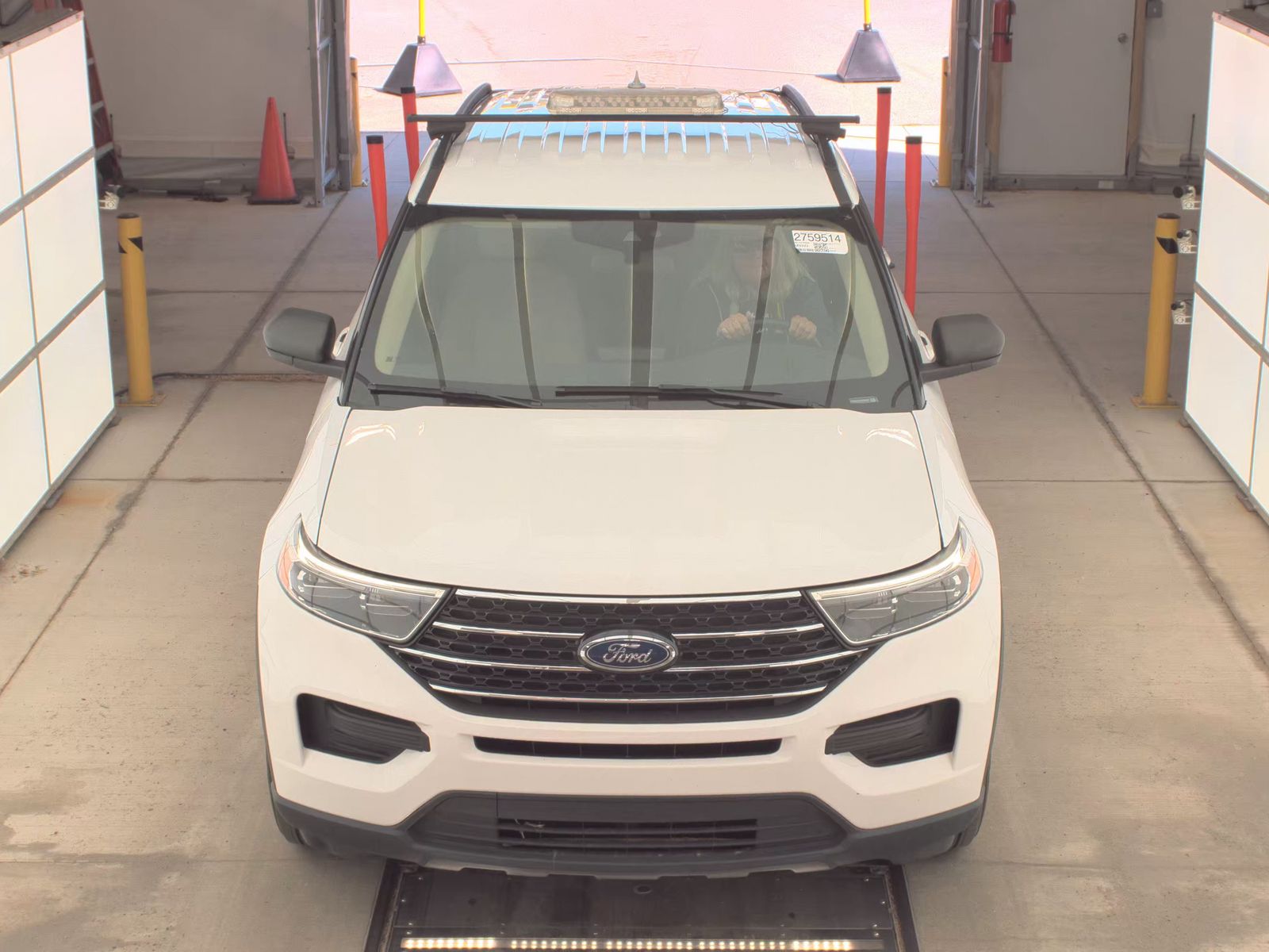 FORD EXPLORER - 3