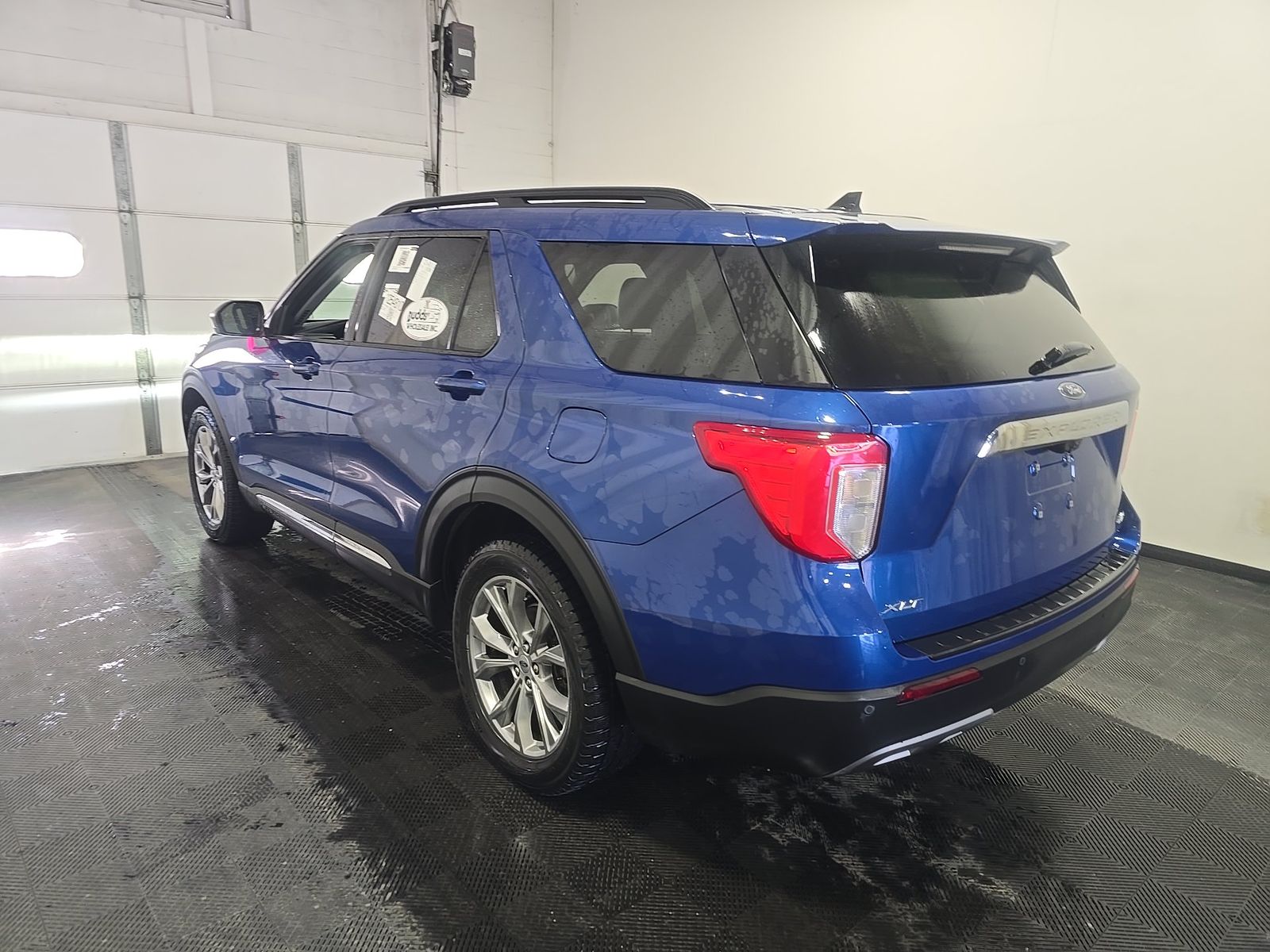 FORD EXPLORER - 7