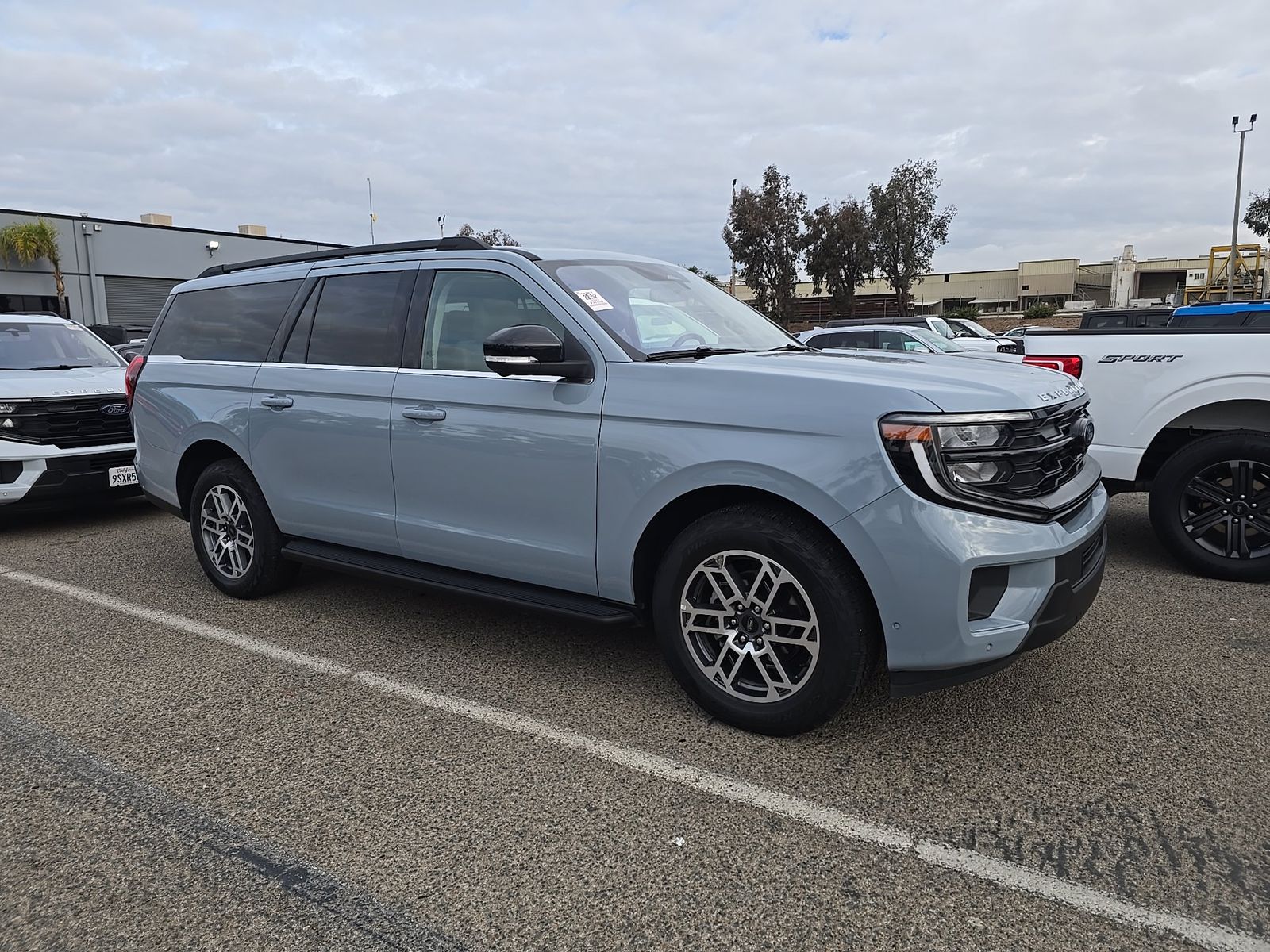 FORD EXPEDITION MAX - 4