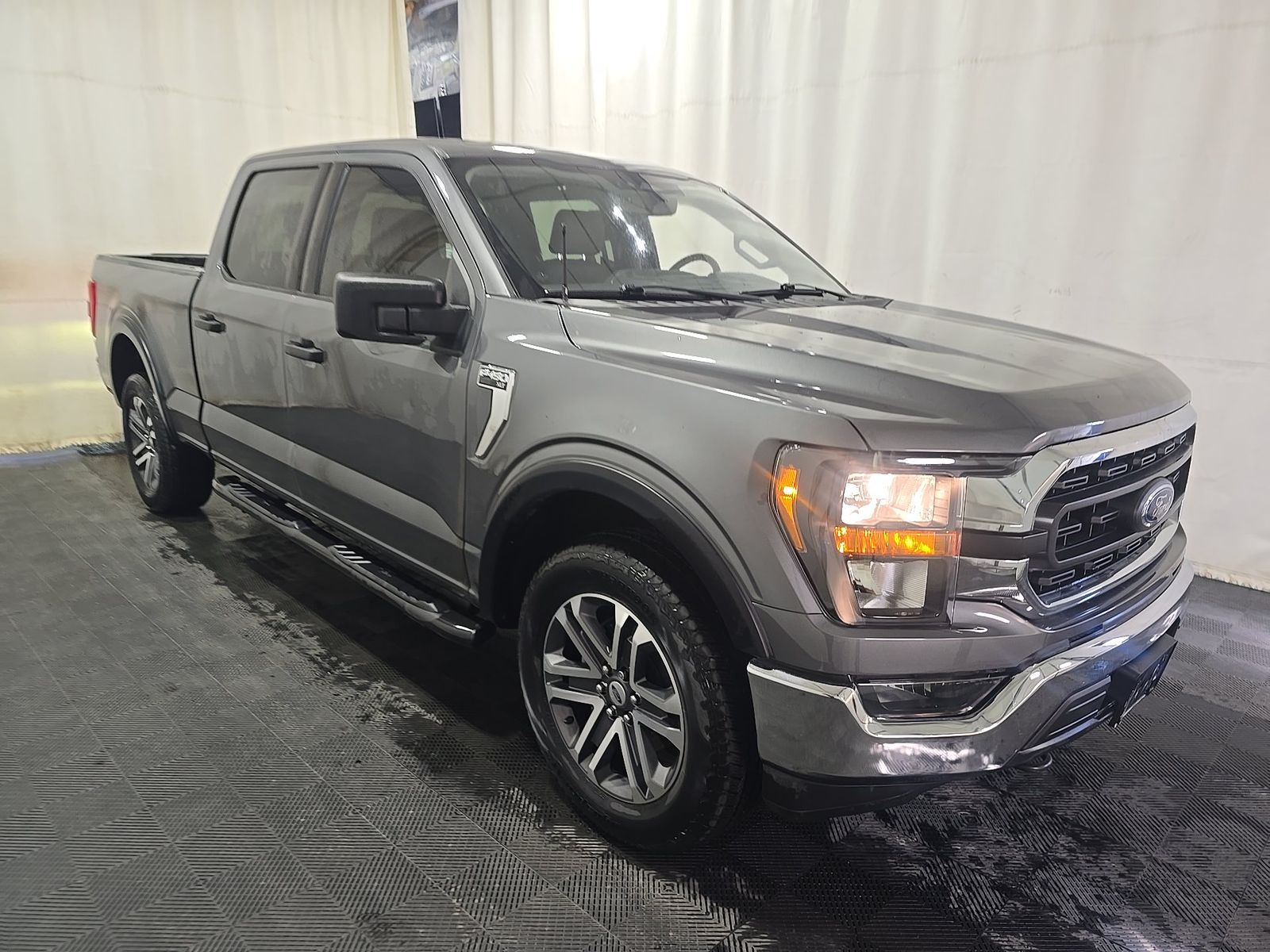 FORD F-150 - 4