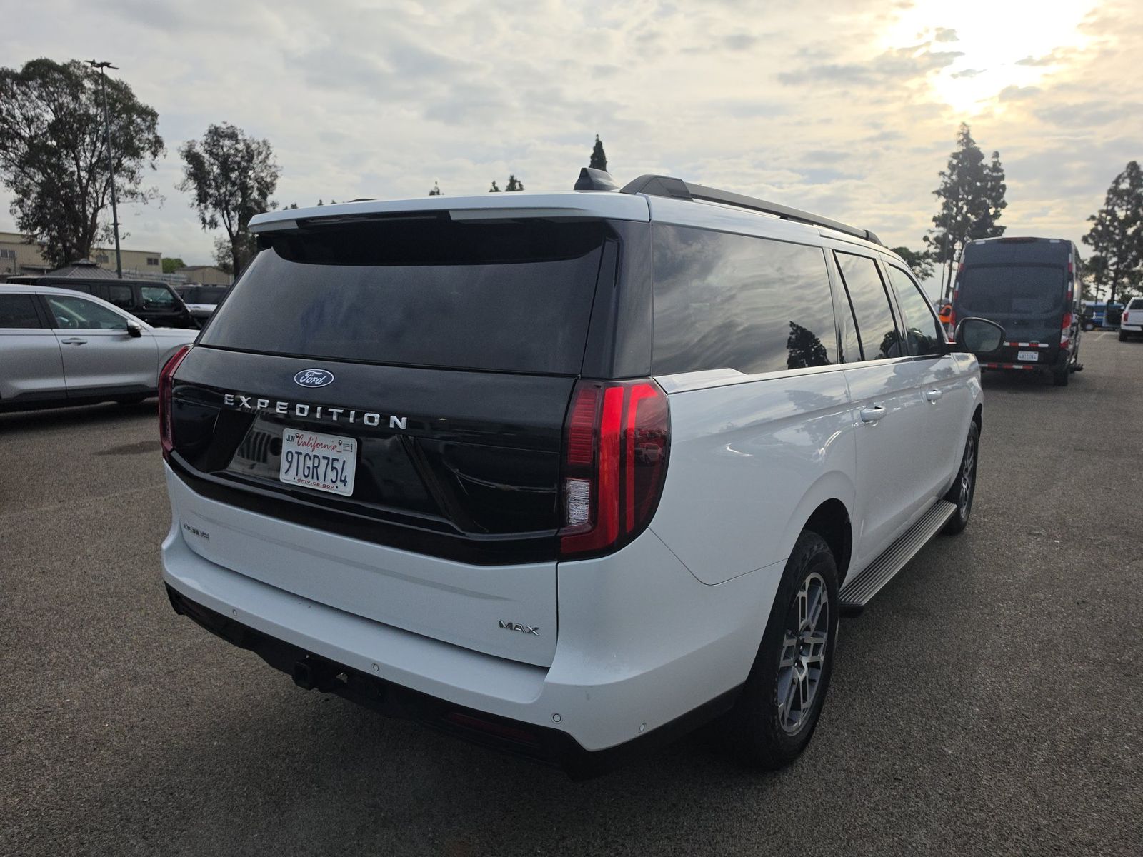 FORD EXPEDITION MAX - 5