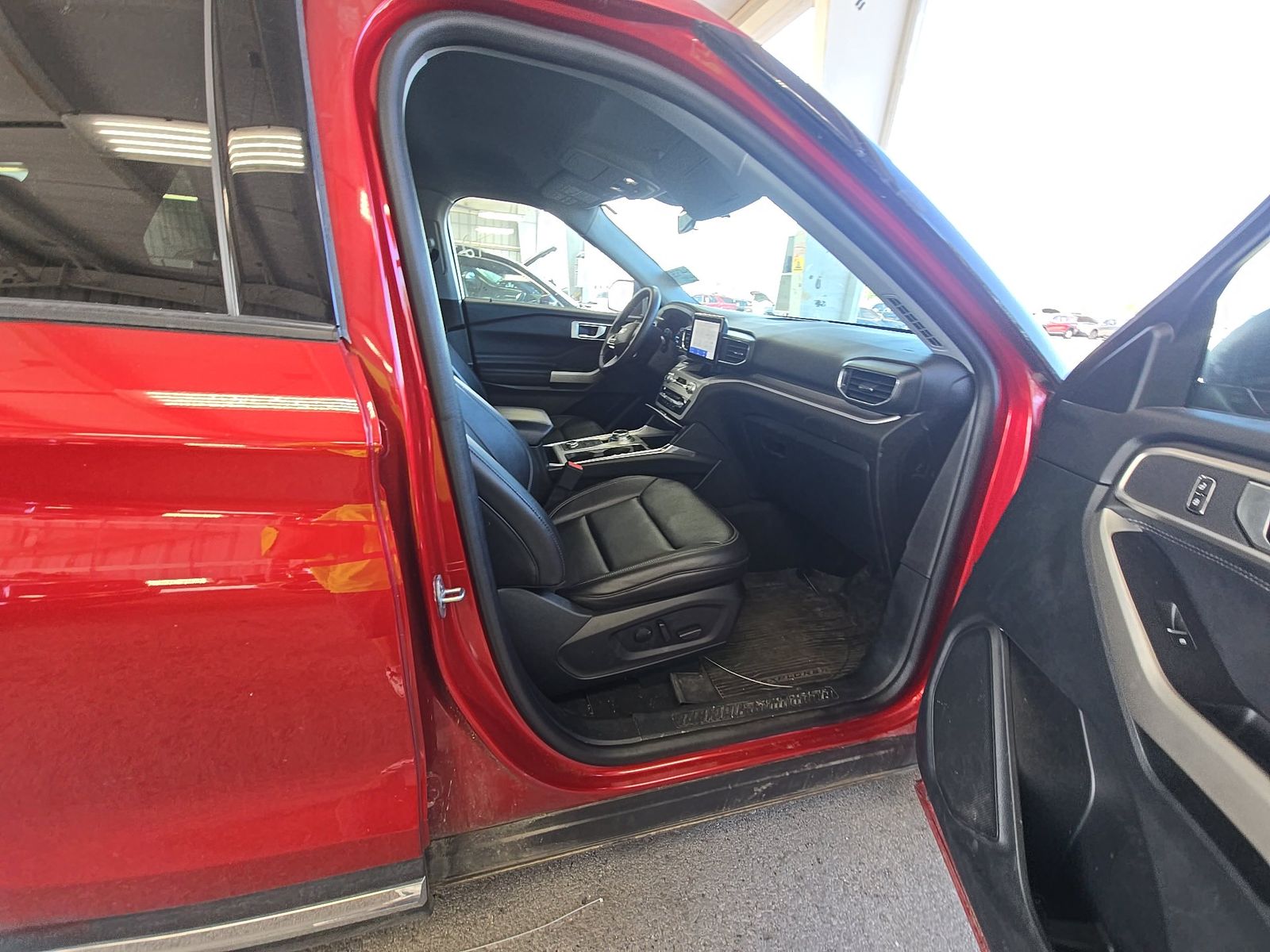 FORD EXPLORER - 9