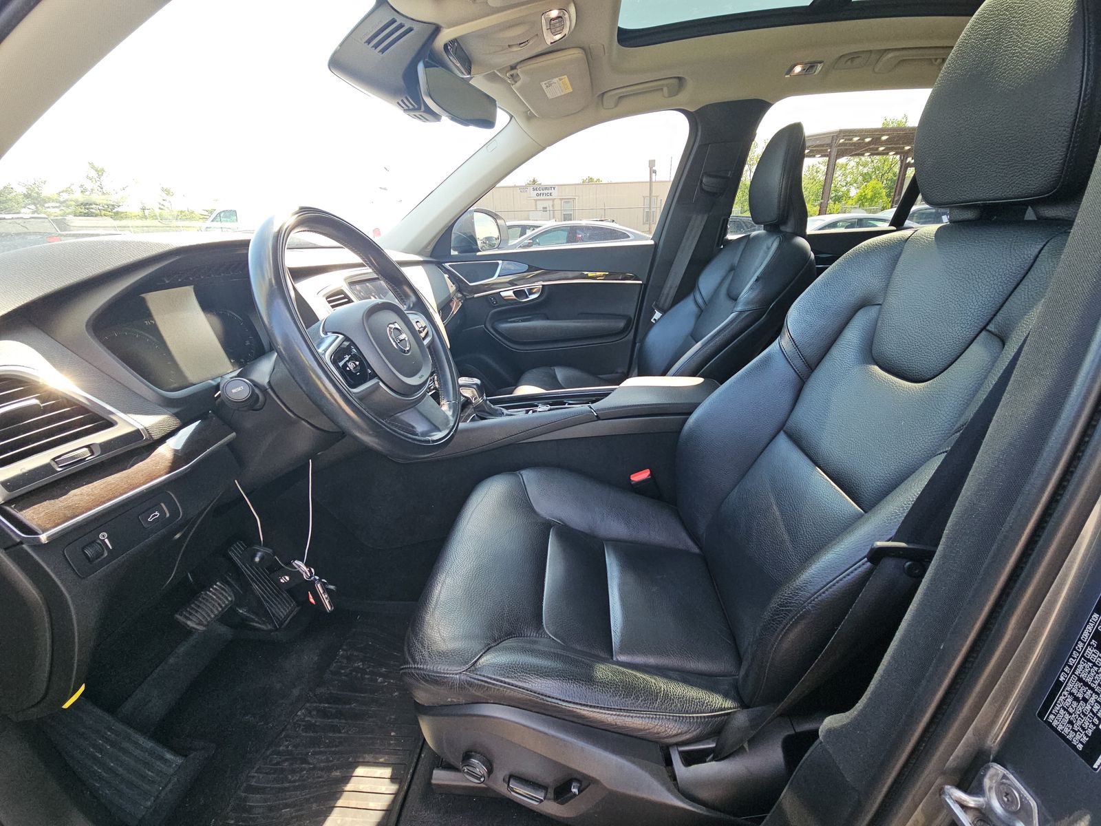 2019 Volvo XC90 T6 Momentum AWD
