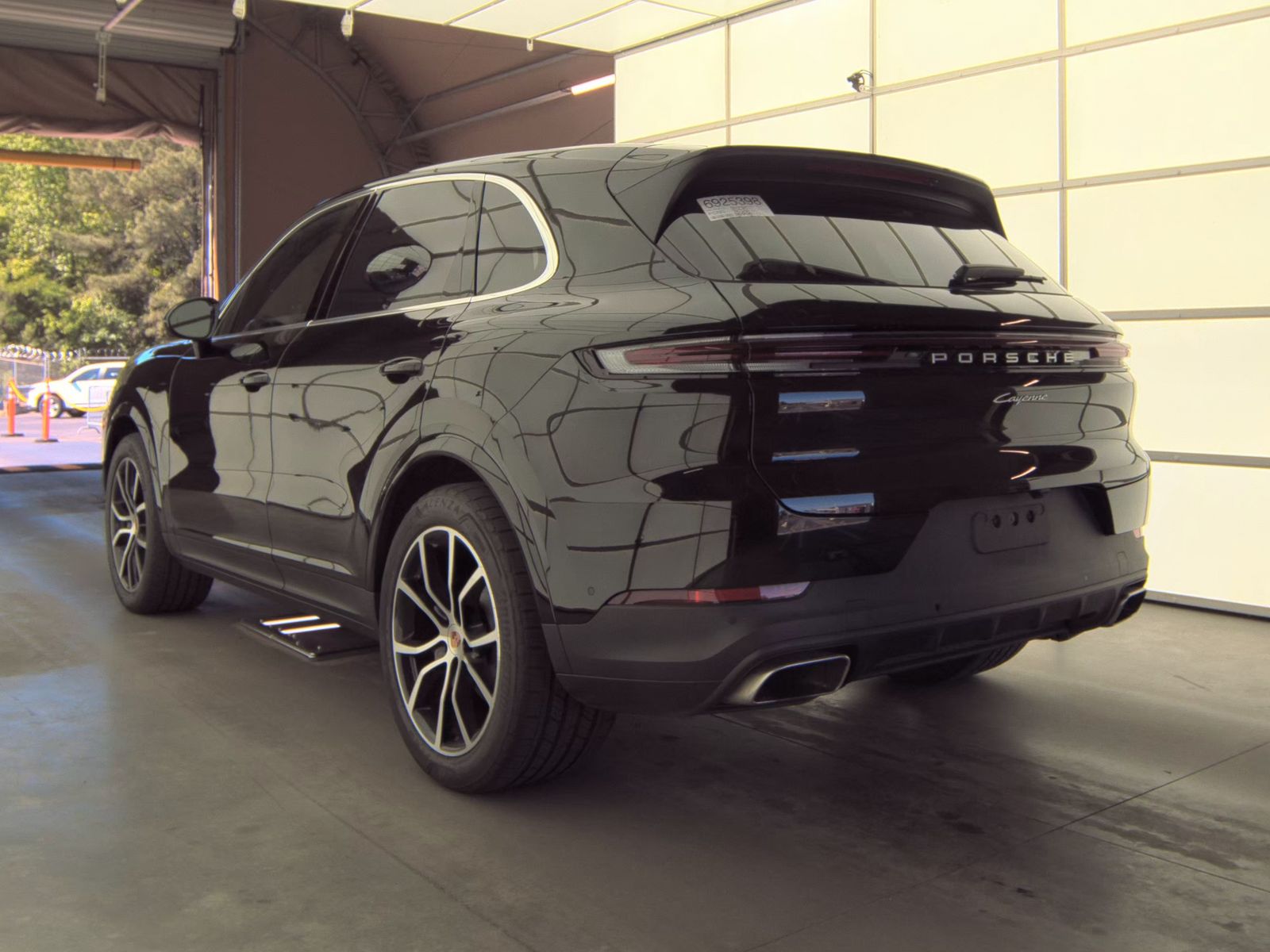 PORSCHE CAYENNE - 9