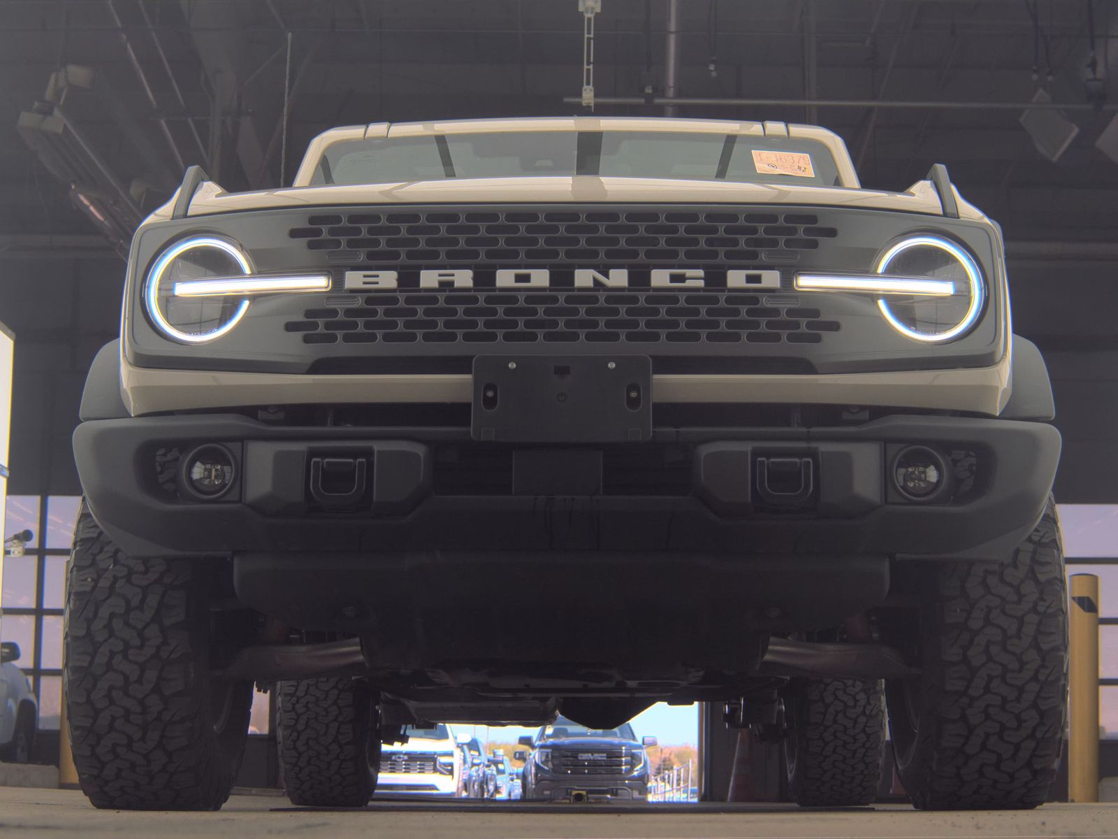 FORD BRONCO - 4