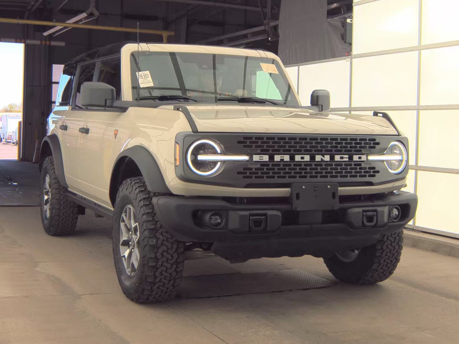 FORD BRONCO - 5