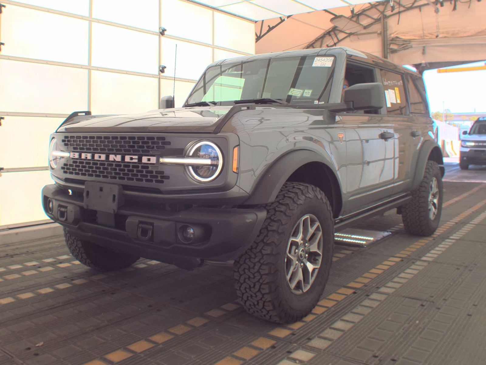 FORD BRONCO - 1