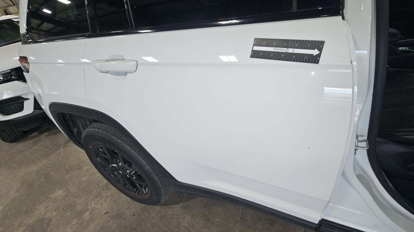 2024 Jeep Grand Cherokee Altitude RWD