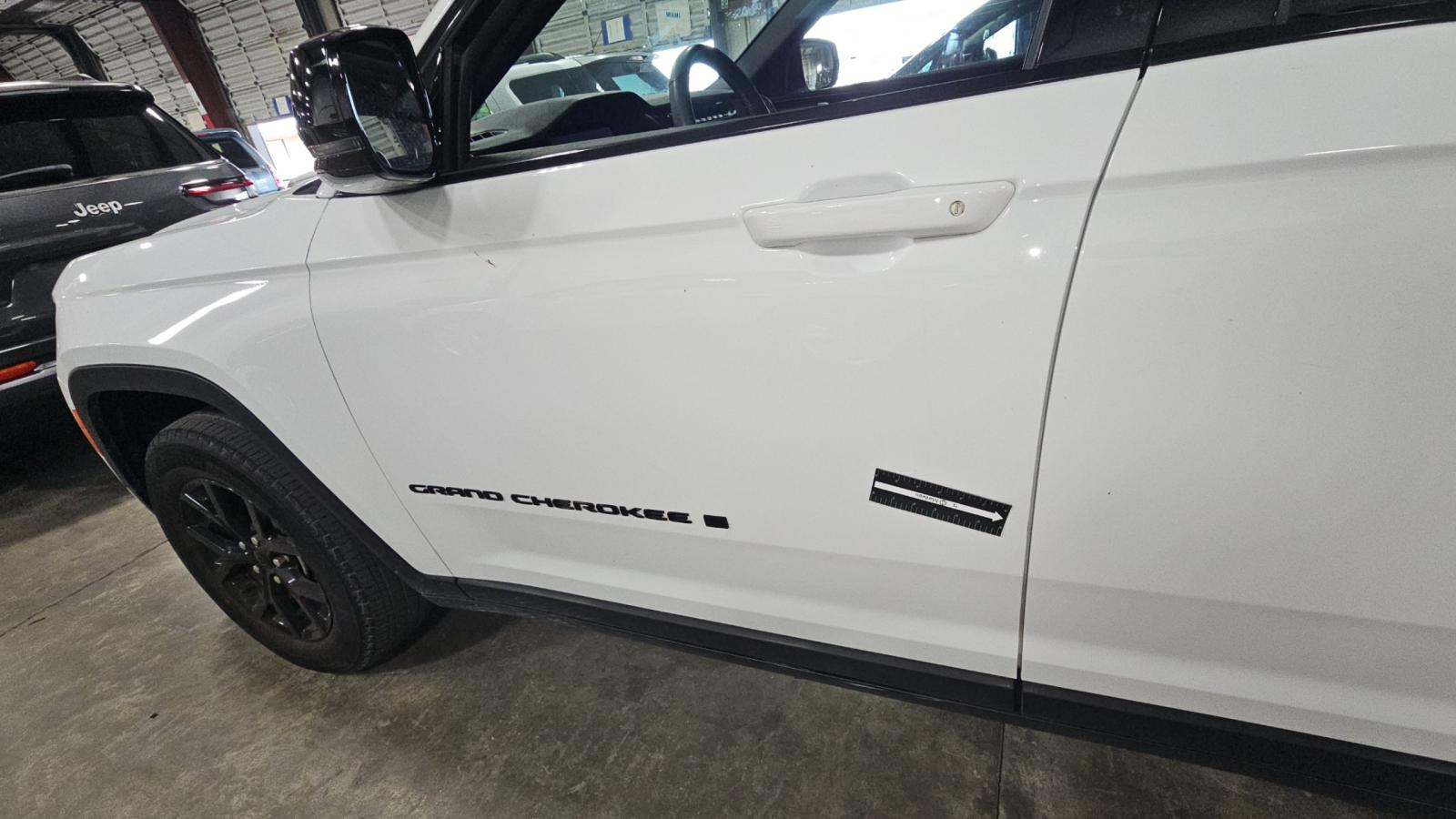 2024 Jeep Grand Cherokee Altitude RWD
