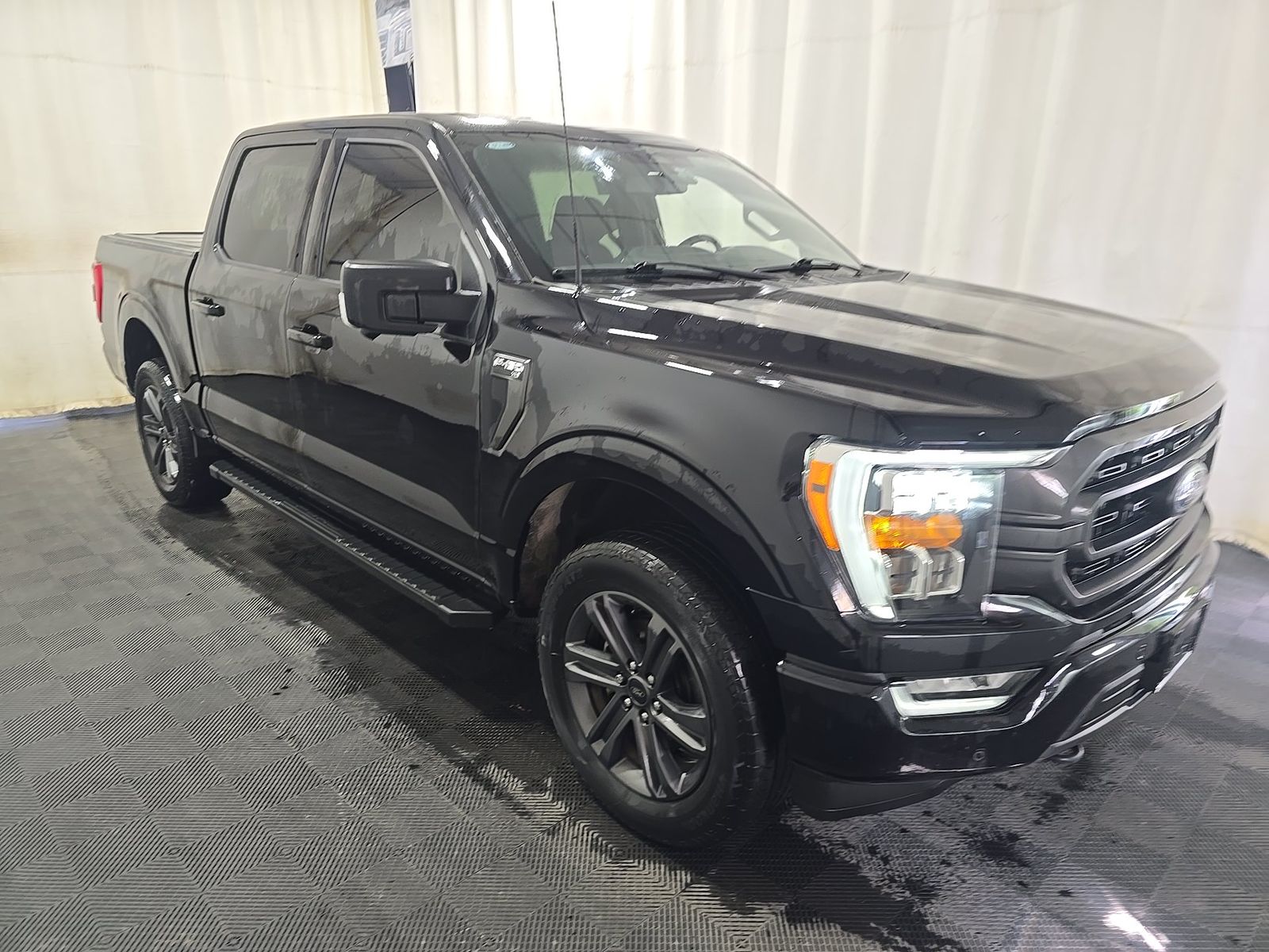 FORD F-150 - 4