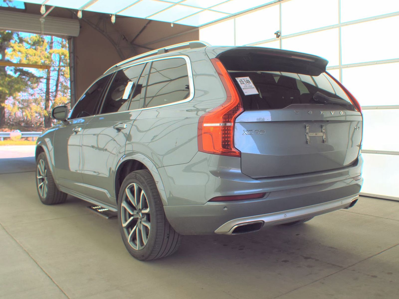 2019 Volvo XC90 T6 Momentum AWD