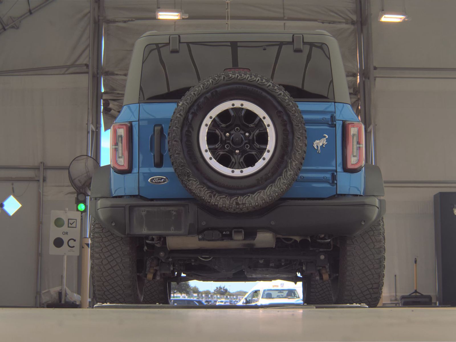 FORD BRONCO - 8