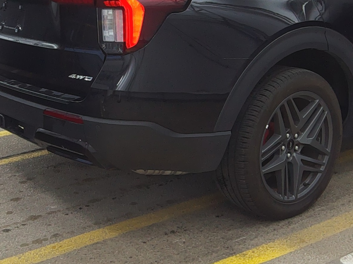 FORD EXPLORER - 10