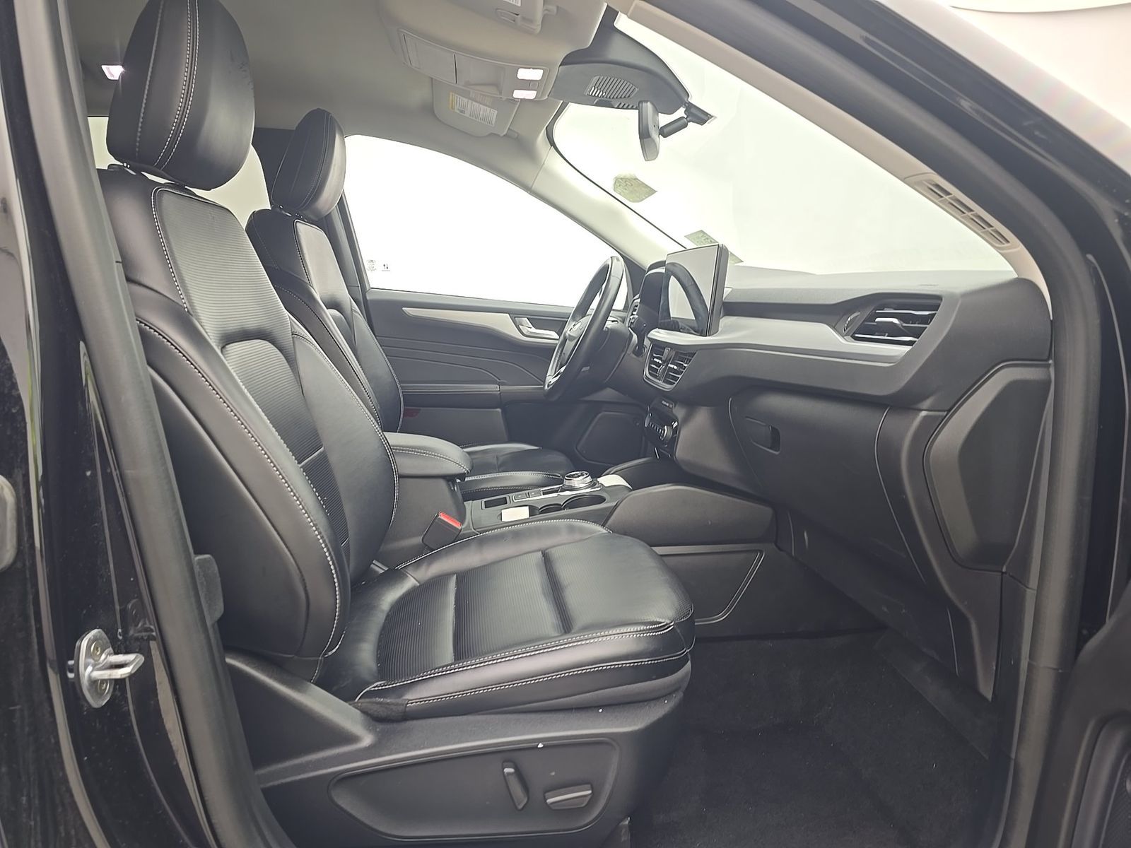 FORD ESCAPE - 9