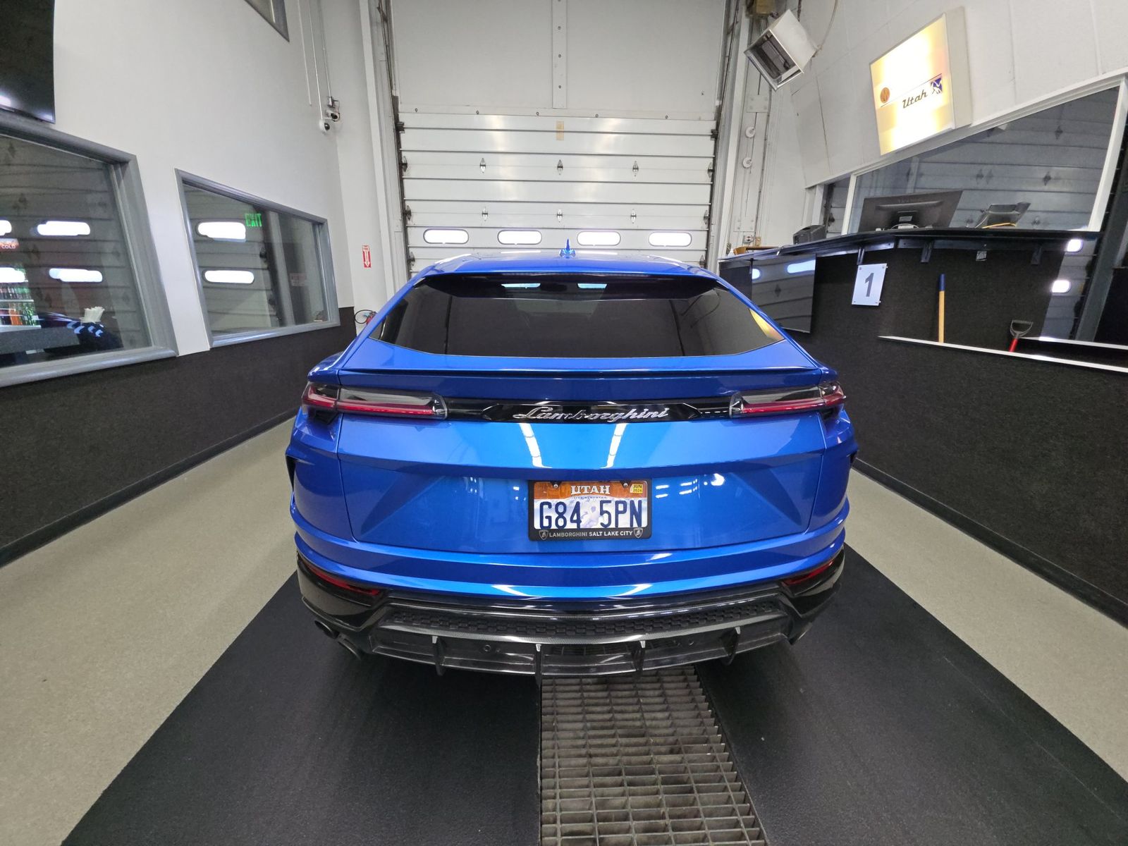 2019 Lamborghini Urus Base AWD