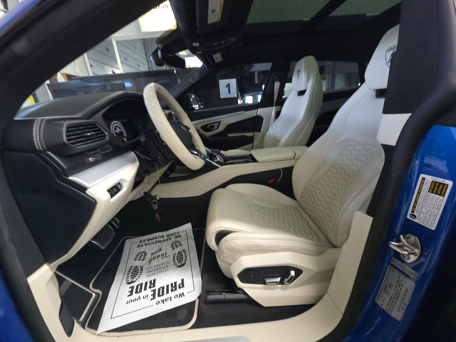 2019 Lamborghini Urus Base AWD