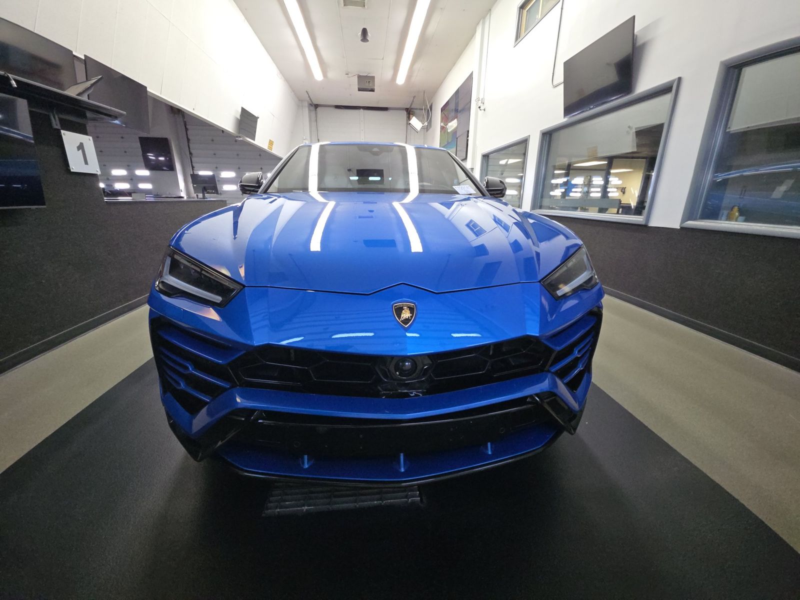 2019 Lamborghini Urus Base AWD