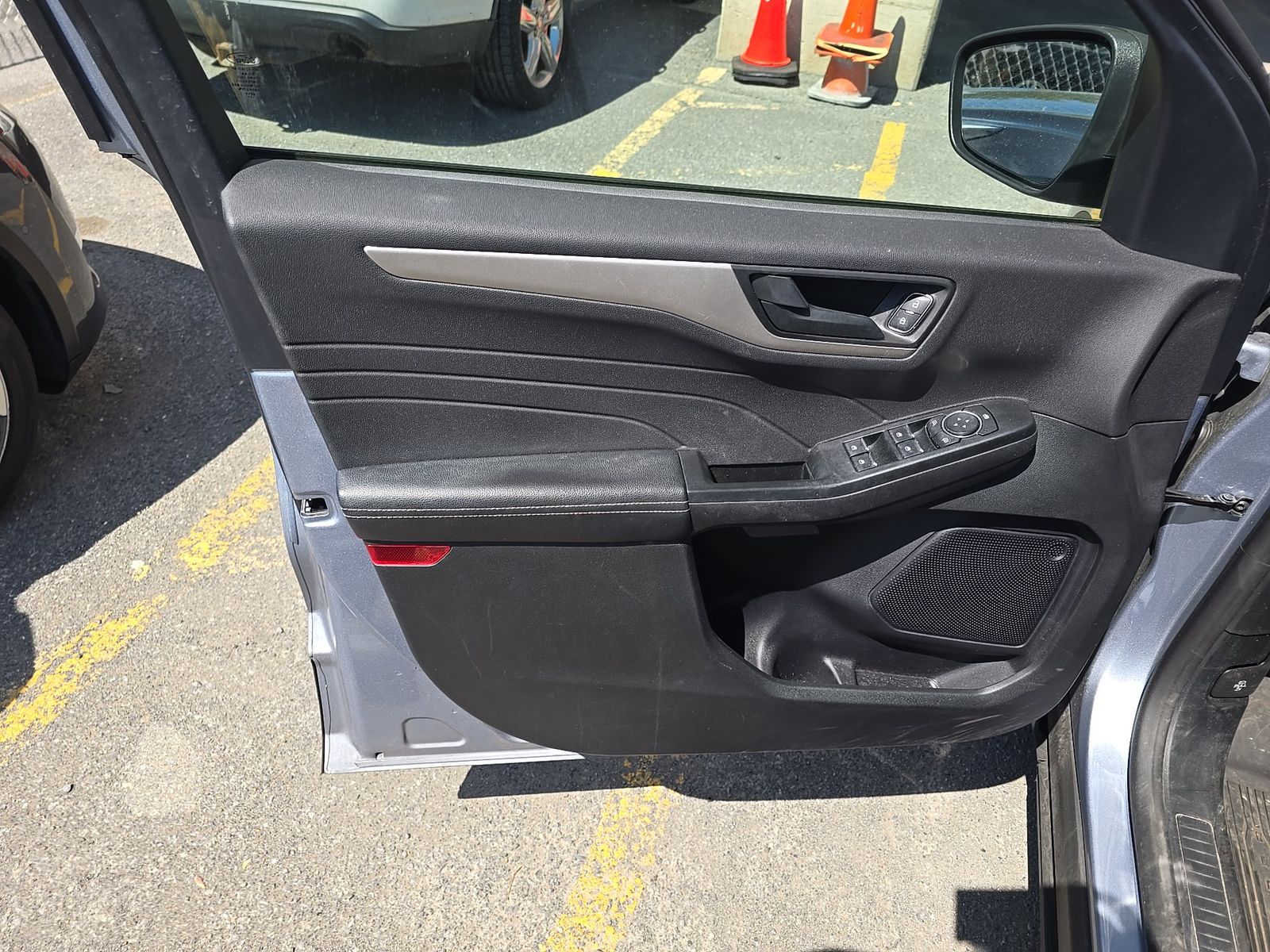 FORD ESCAPE - 10