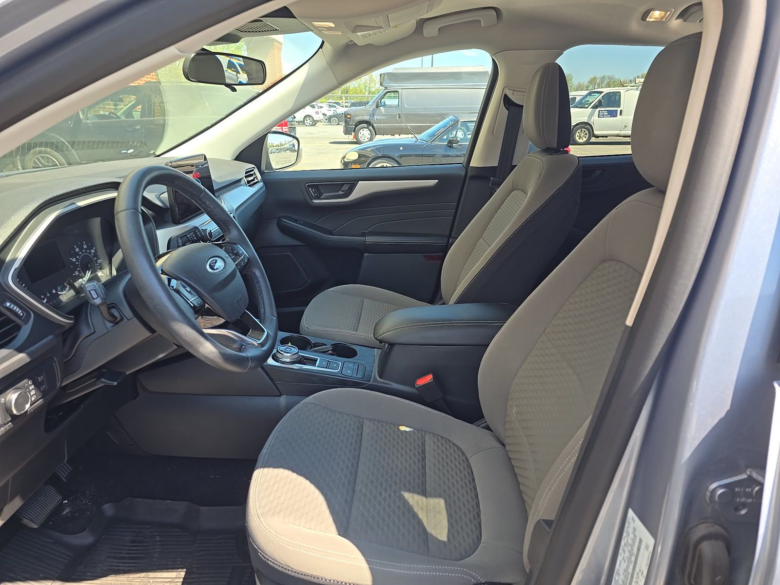 FORD ESCAPE - 8