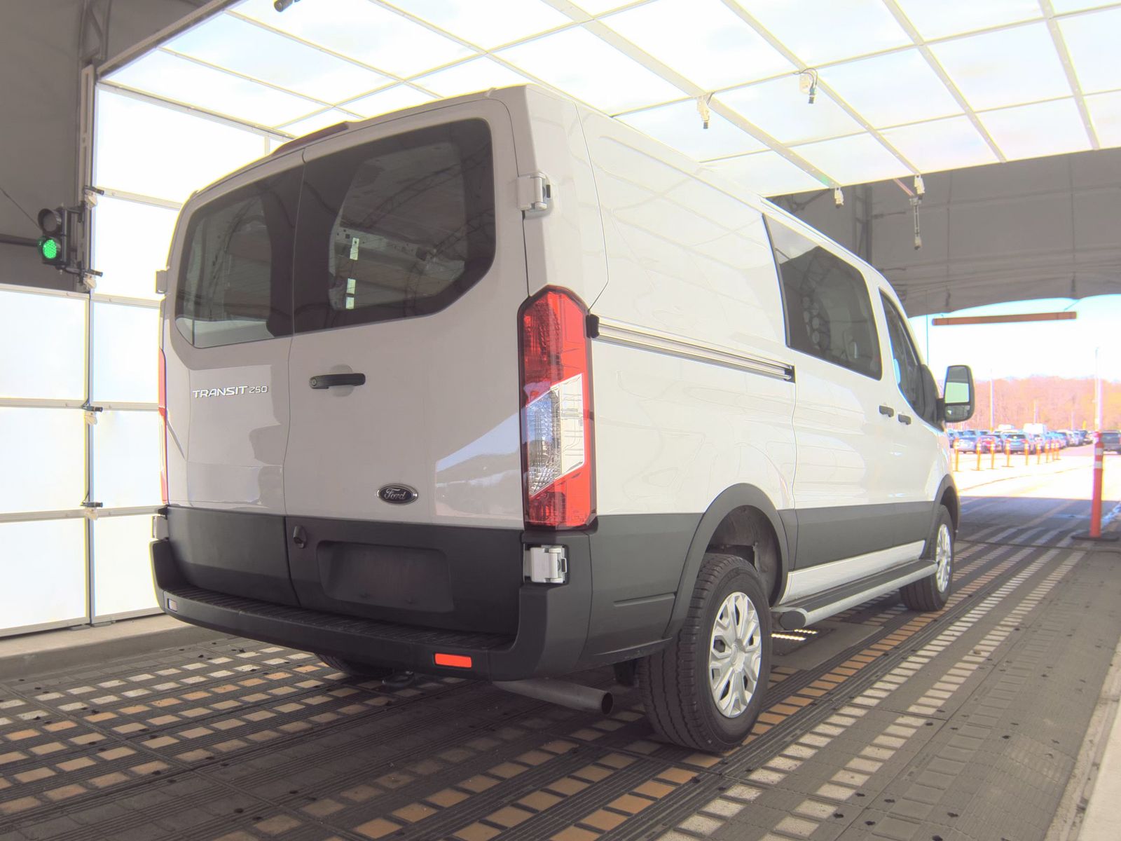 FORD TRANSIT 250 - 6