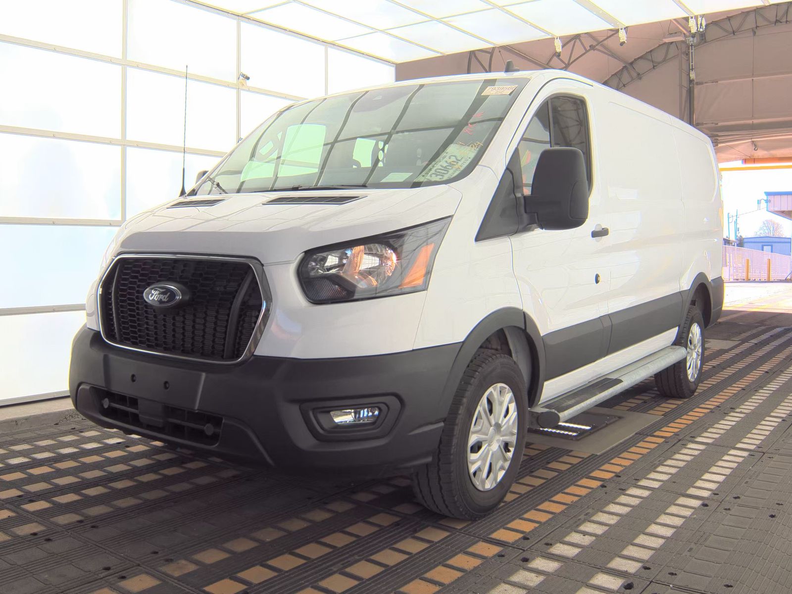 FORD TRANSIT 250 - 1