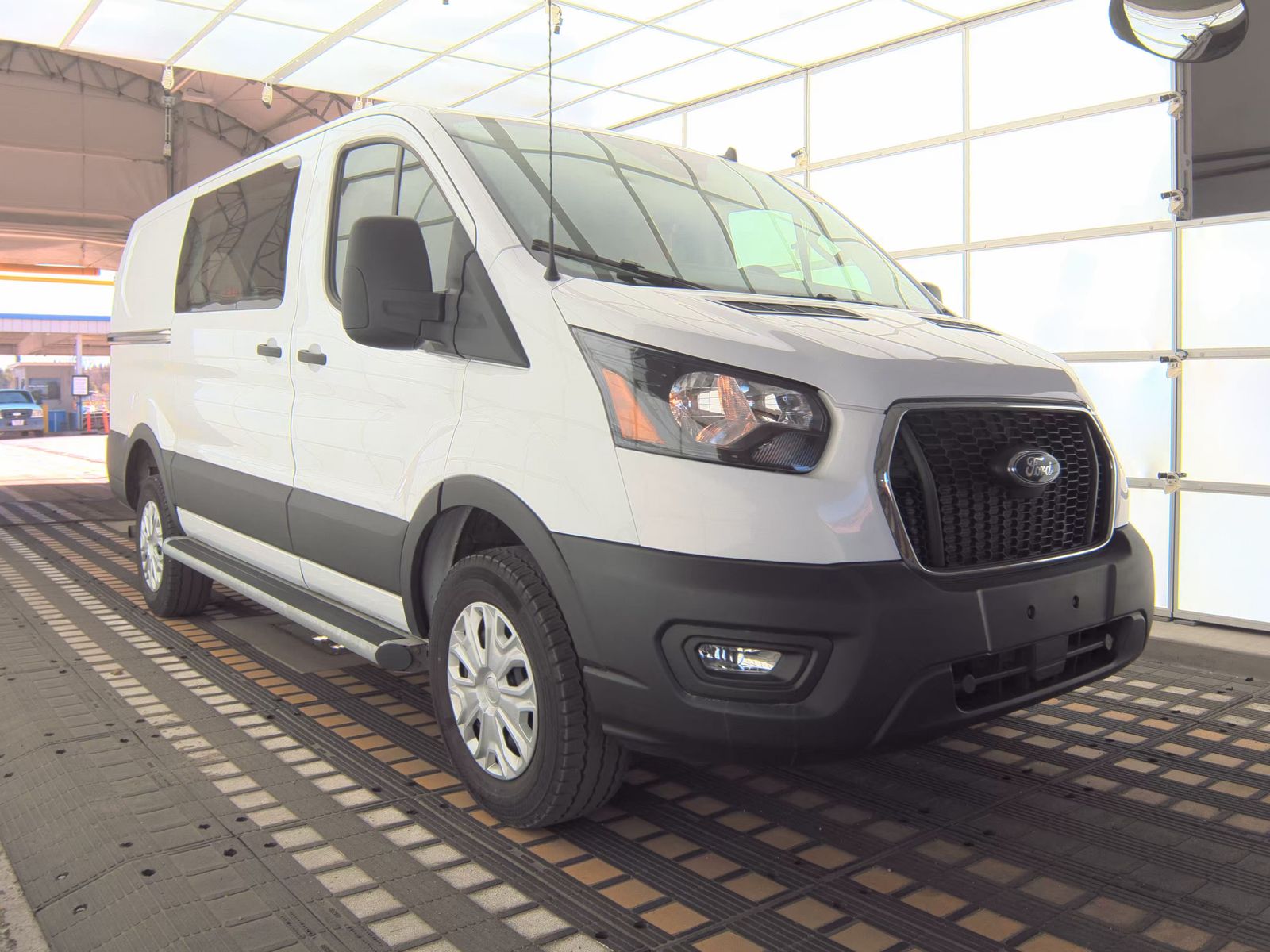 FORD TRANSIT 250 - 5