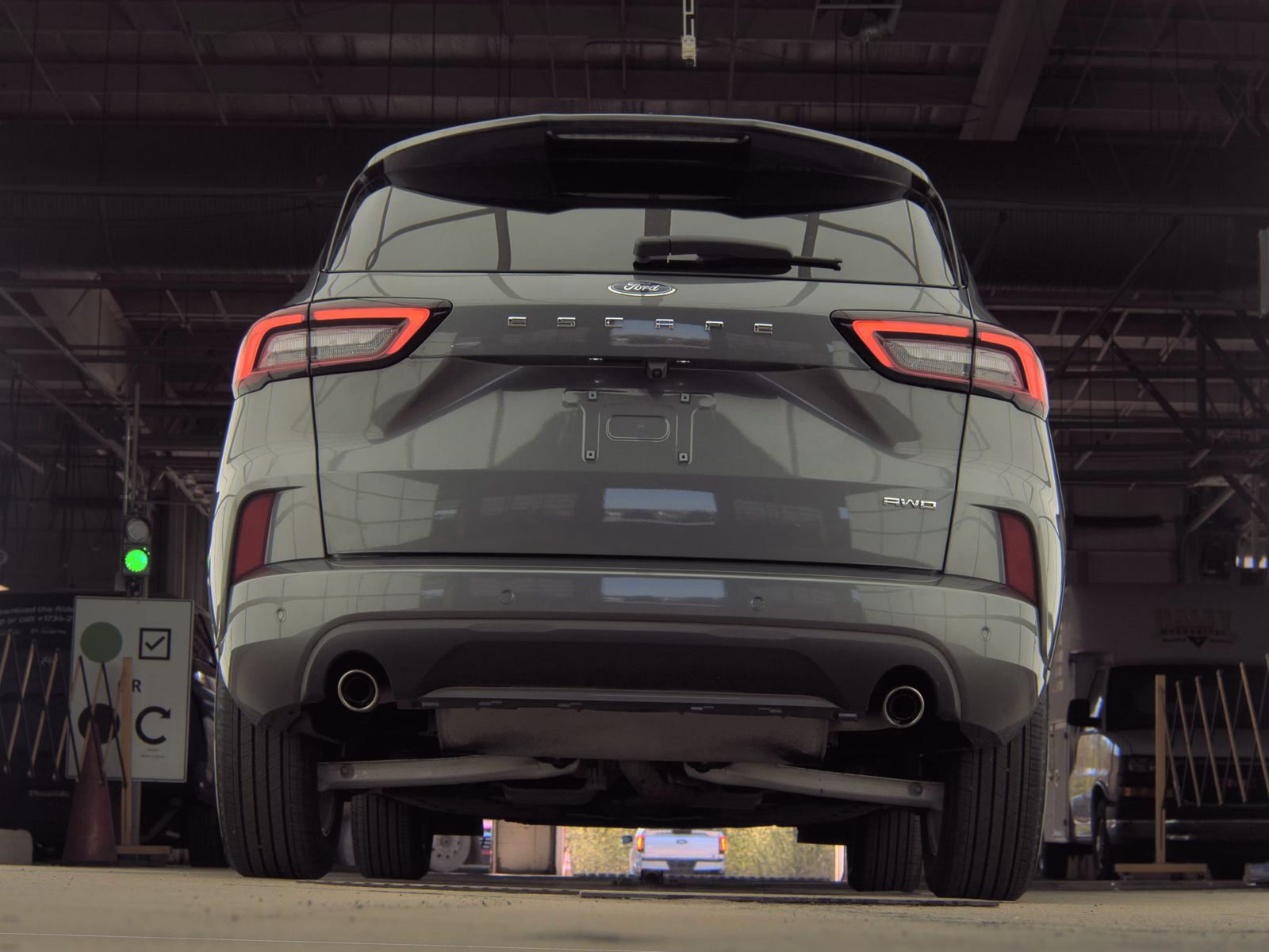 FORD ESCAPE - 8