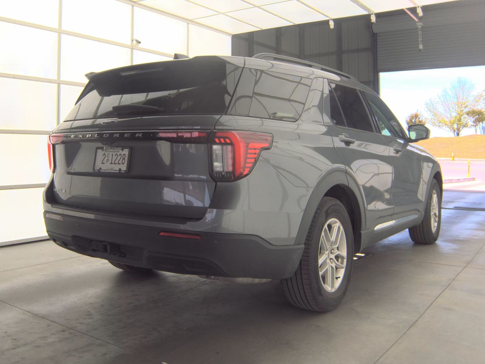 FORD EXPLORER - 6