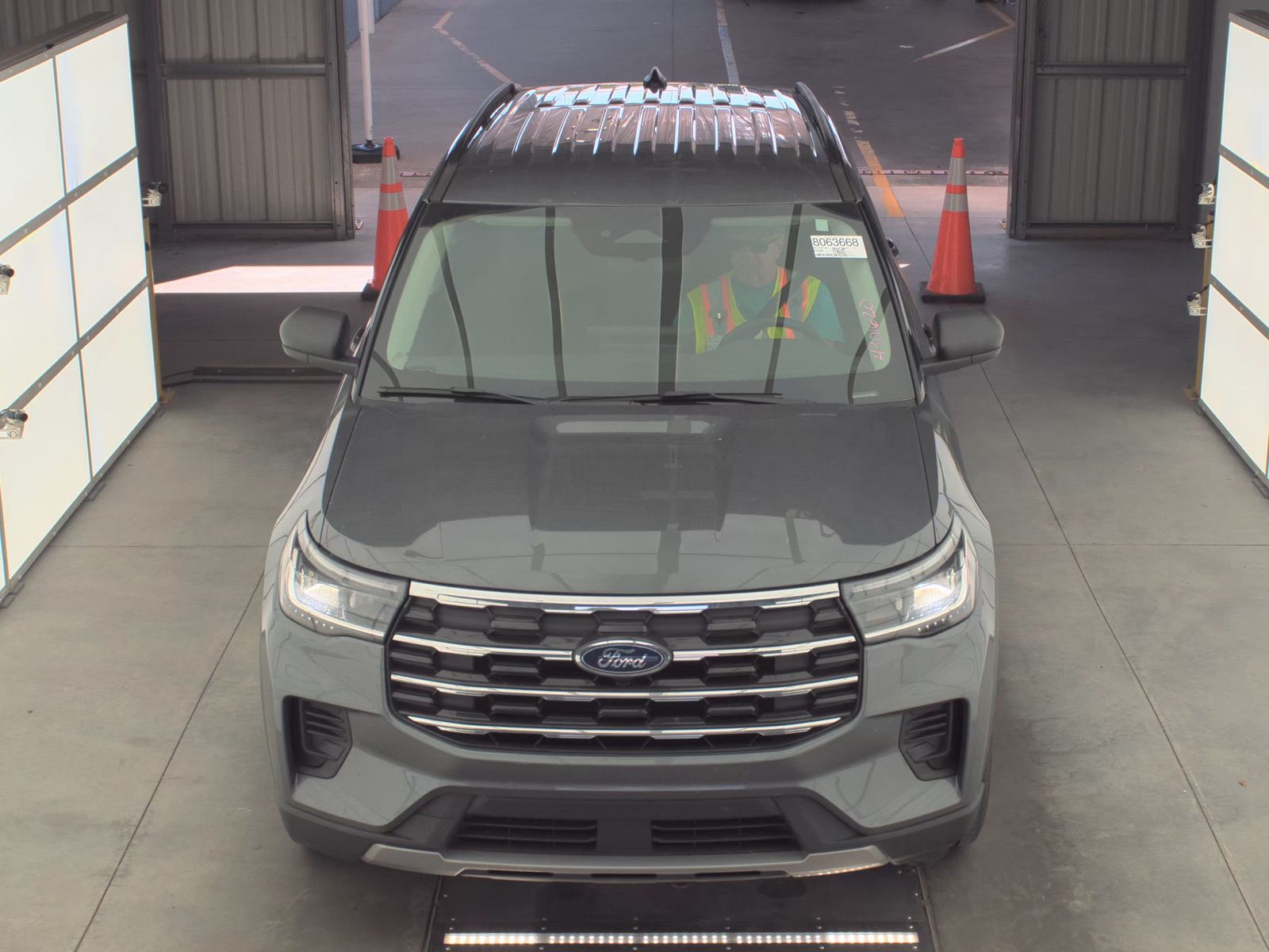 FORD EXPLORER - 3