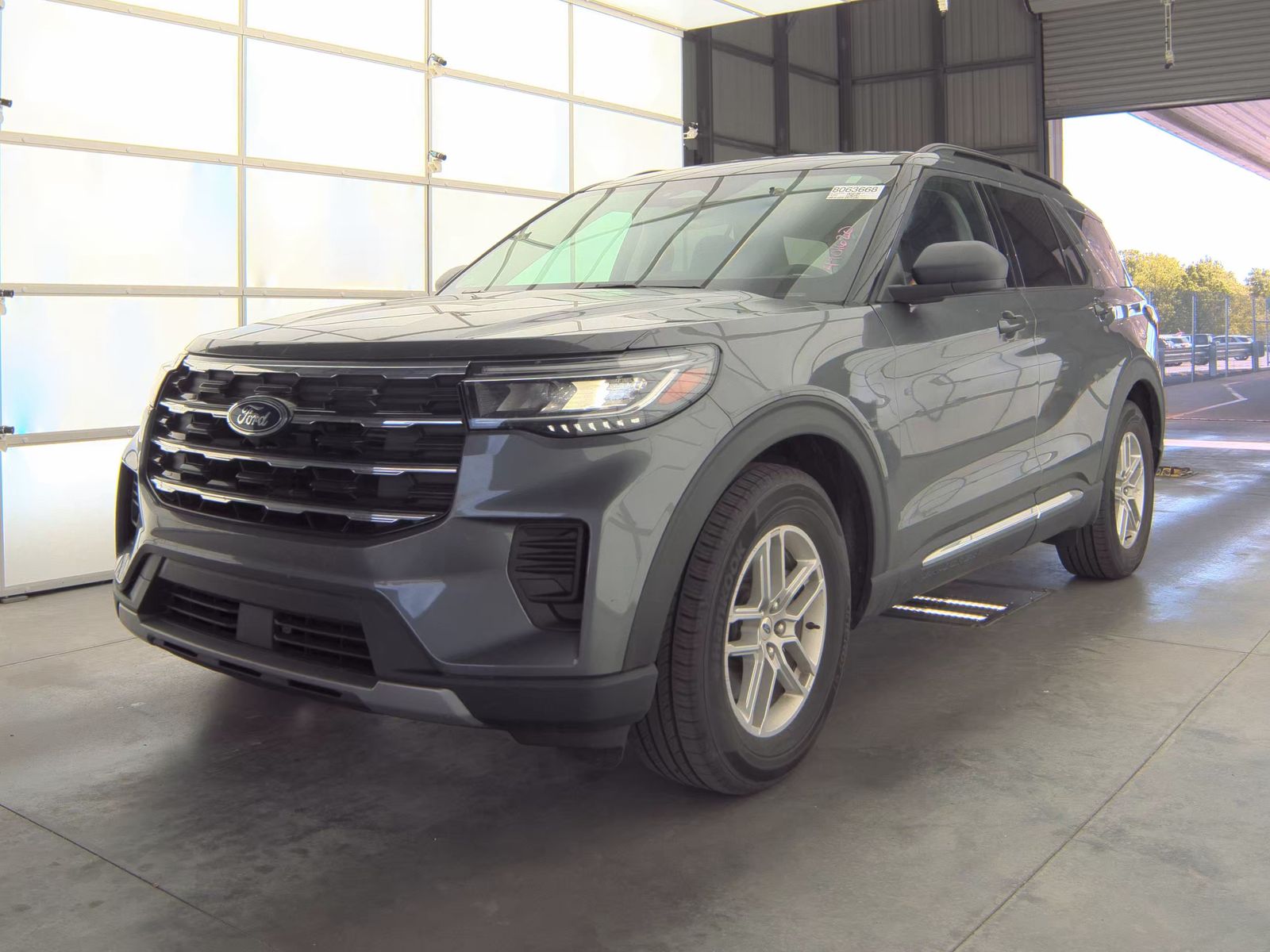 FORD EXPLORER - 1