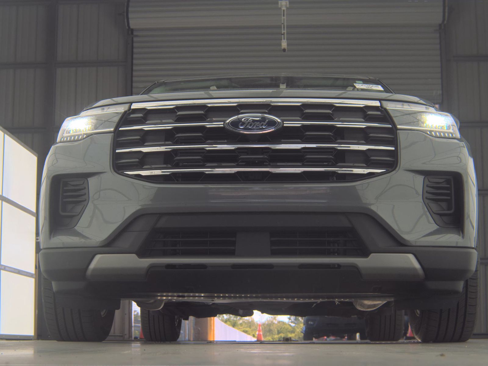 FORD EXPLORER - 4