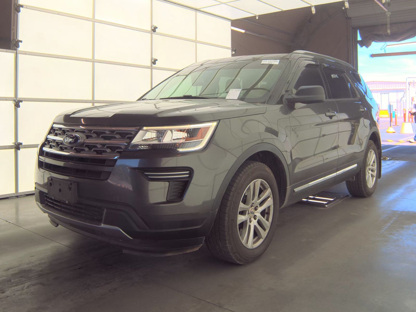 FORD EXPLORER - 1