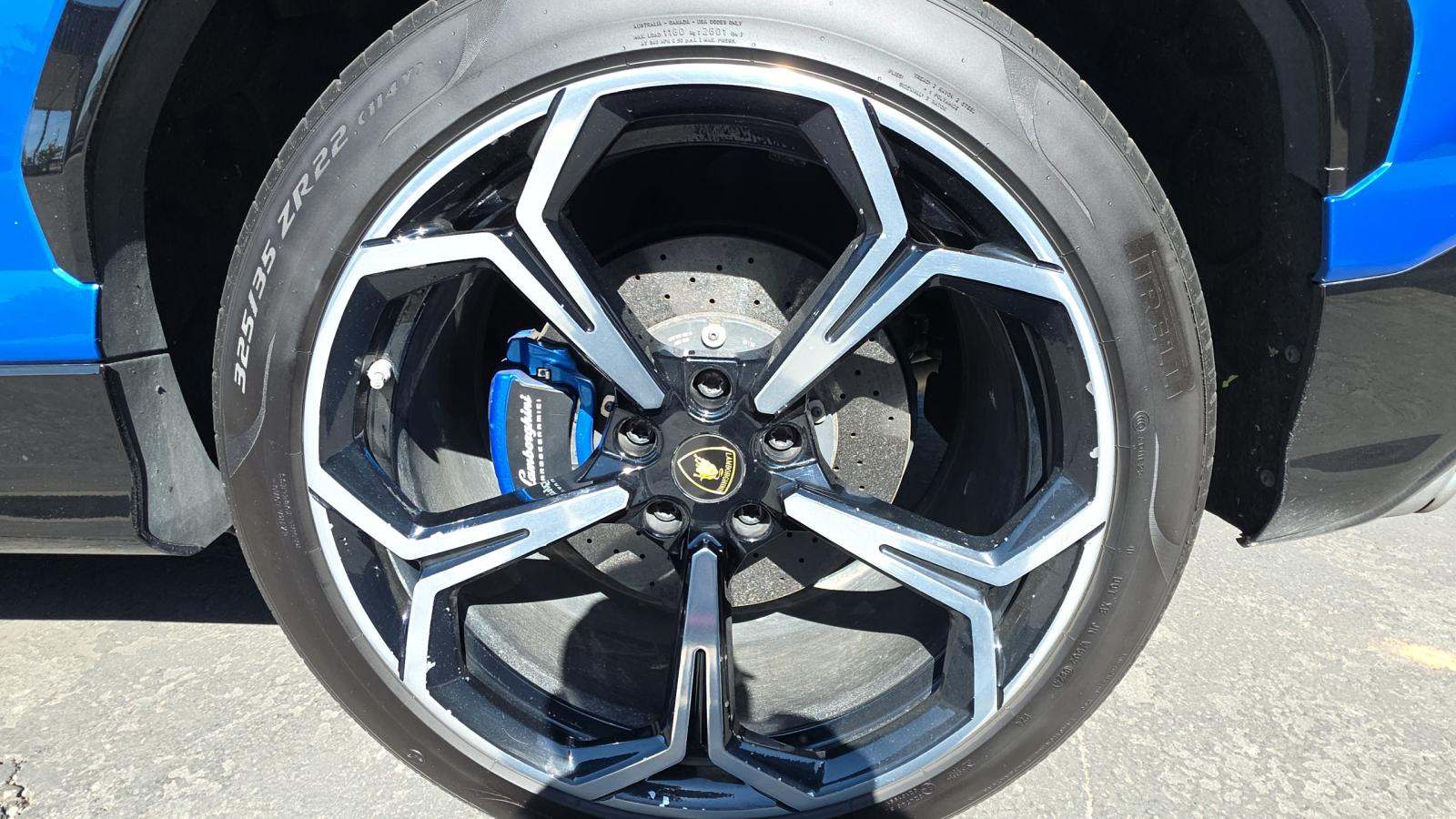 2019 Lamborghini Urus Base AWD