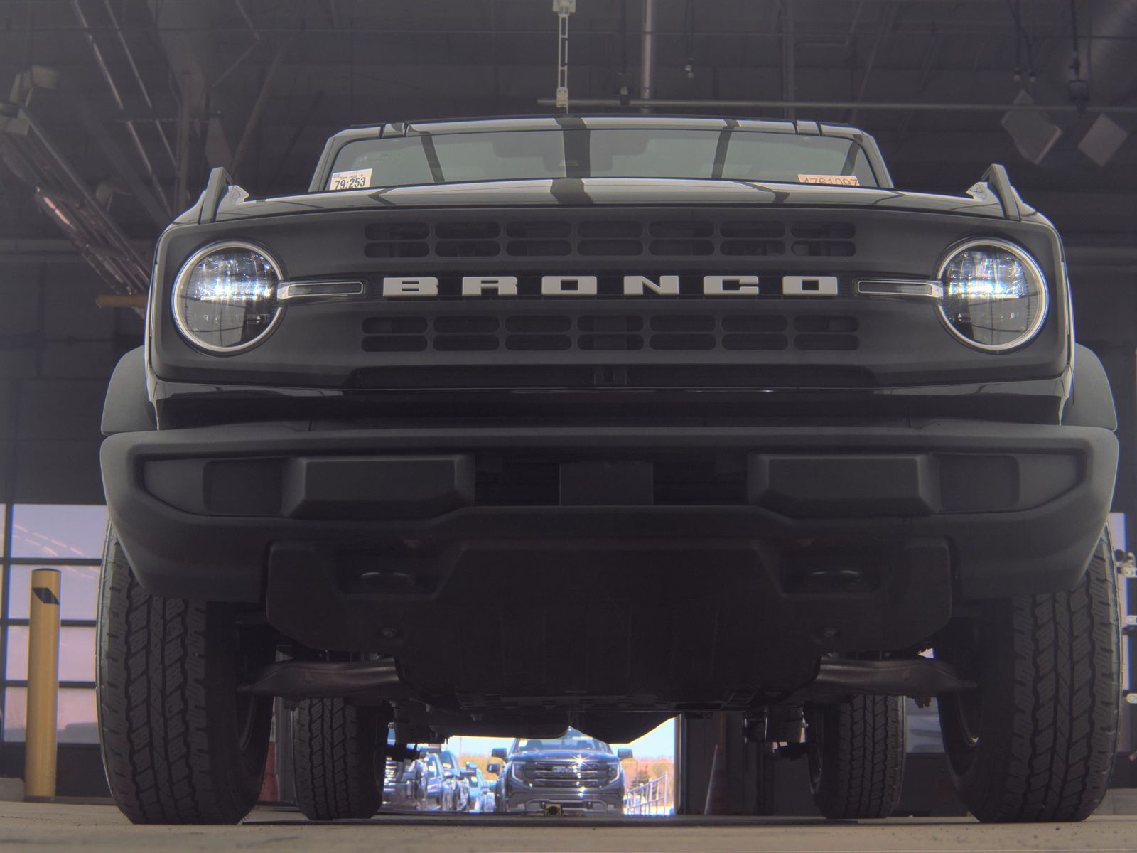 FORD BRONCO - 4
