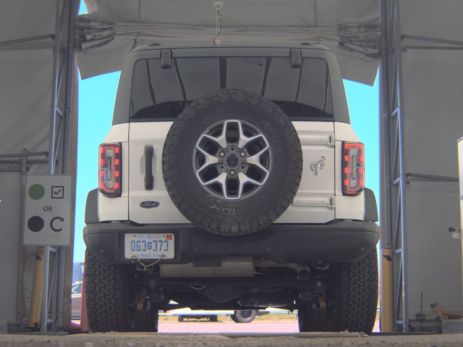 FORD BRONCO - 8