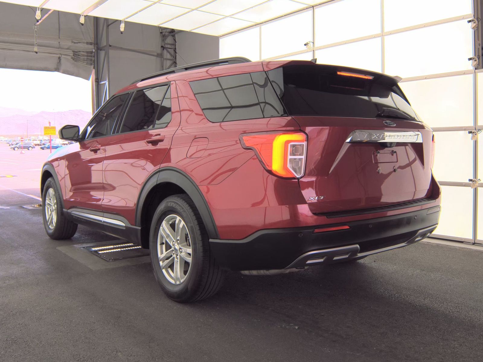 FORD EXPLORER - 9