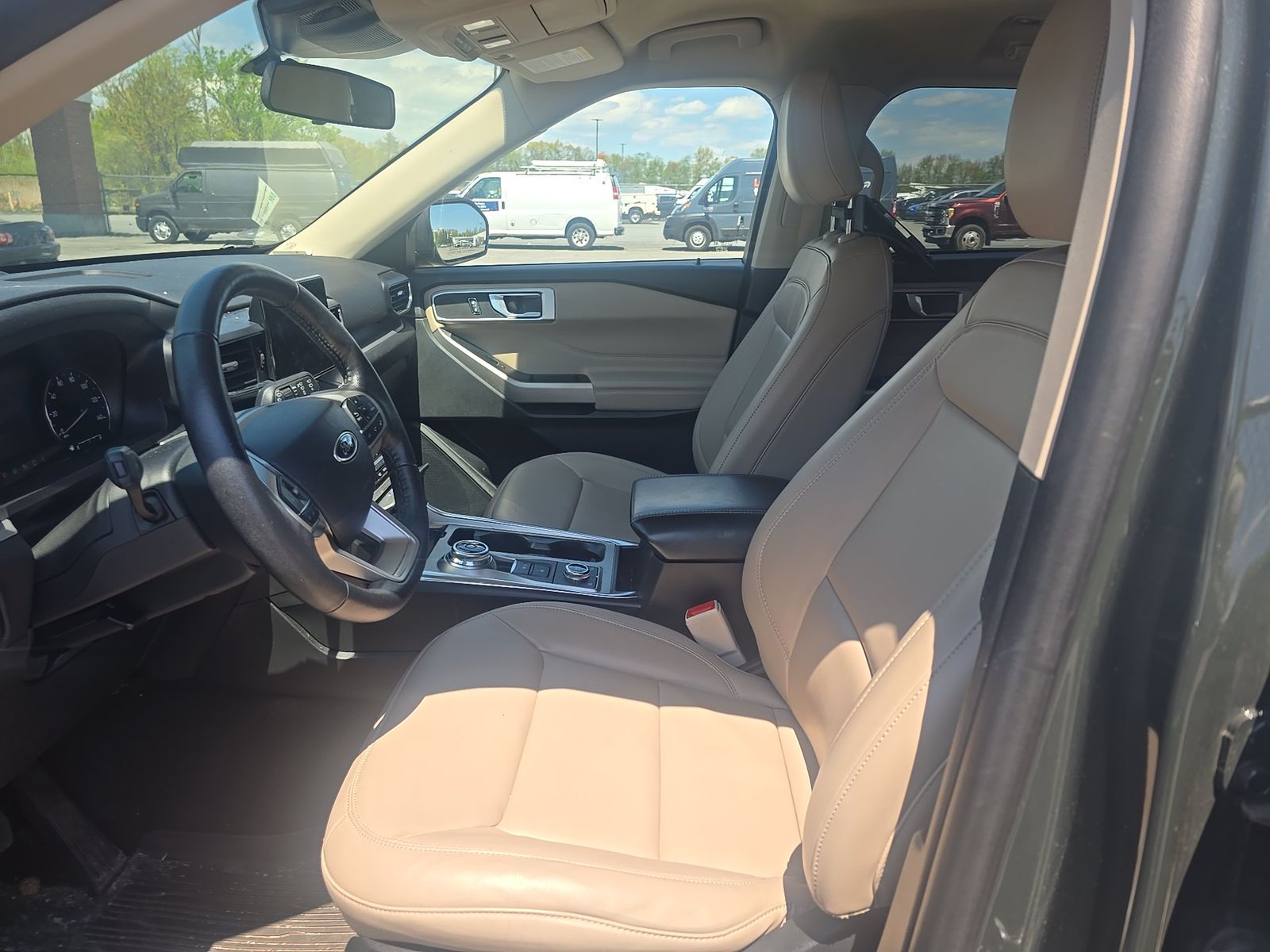FORD EXPLORER - 8