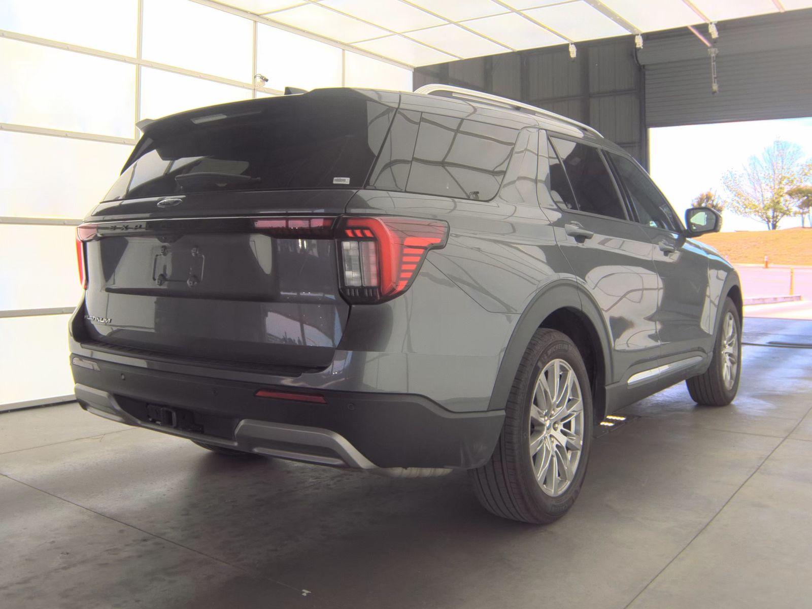 FORD EXPLORER - 6