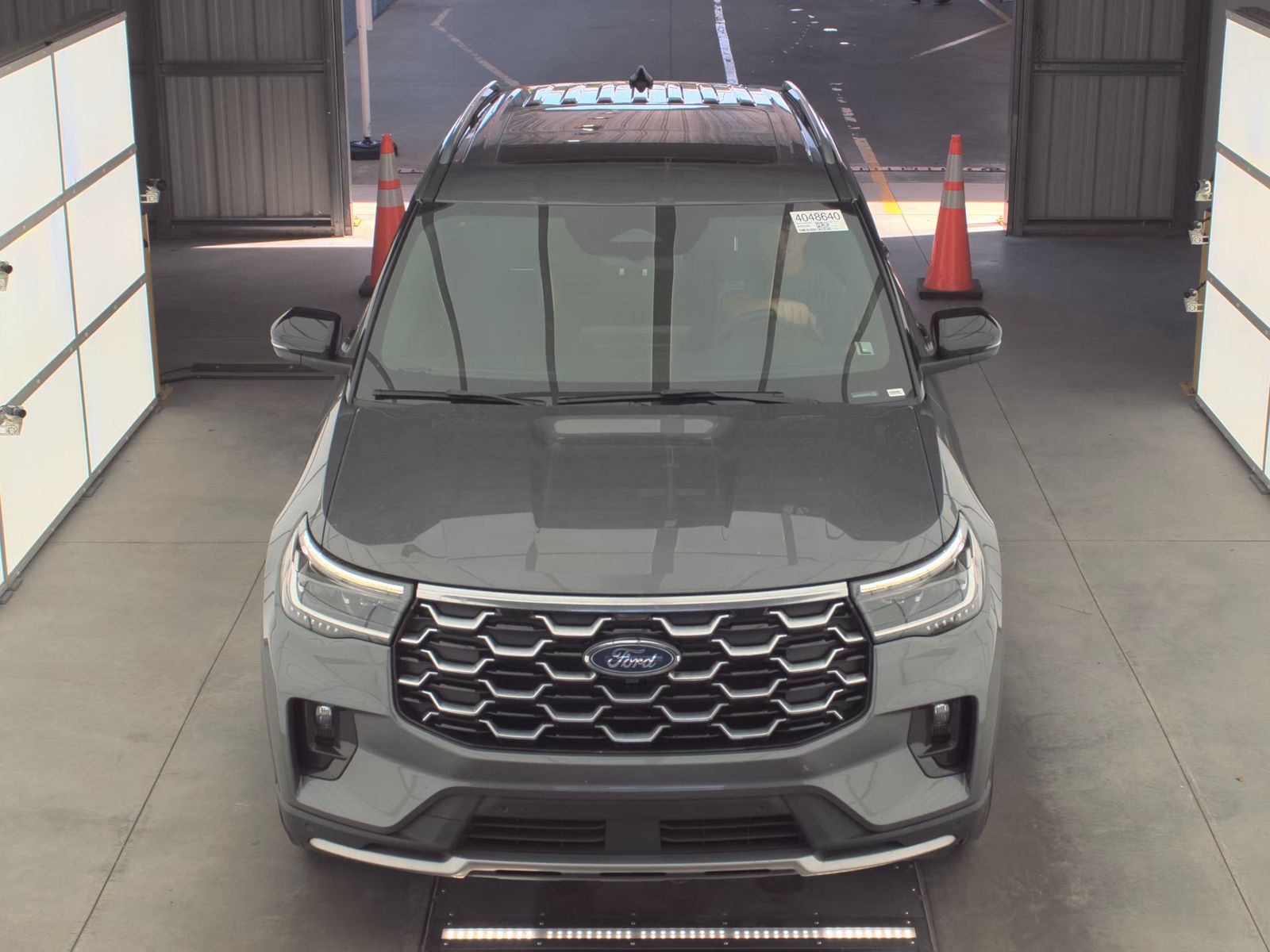FORD EXPLORER - 3