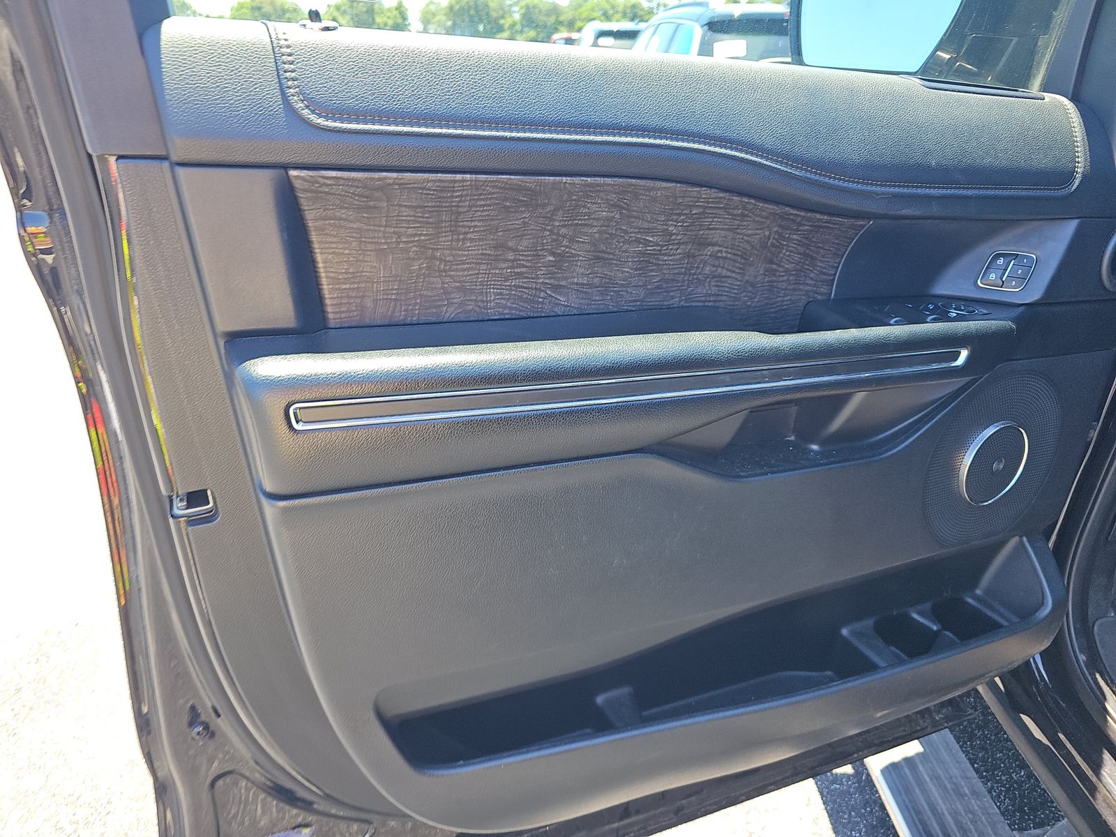 FORD EXPEDITION - 10