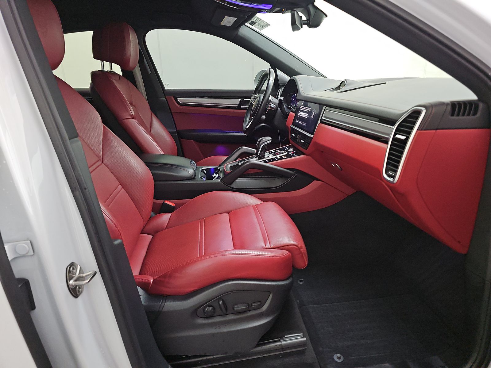 PORSCHE CAYENNE - 9