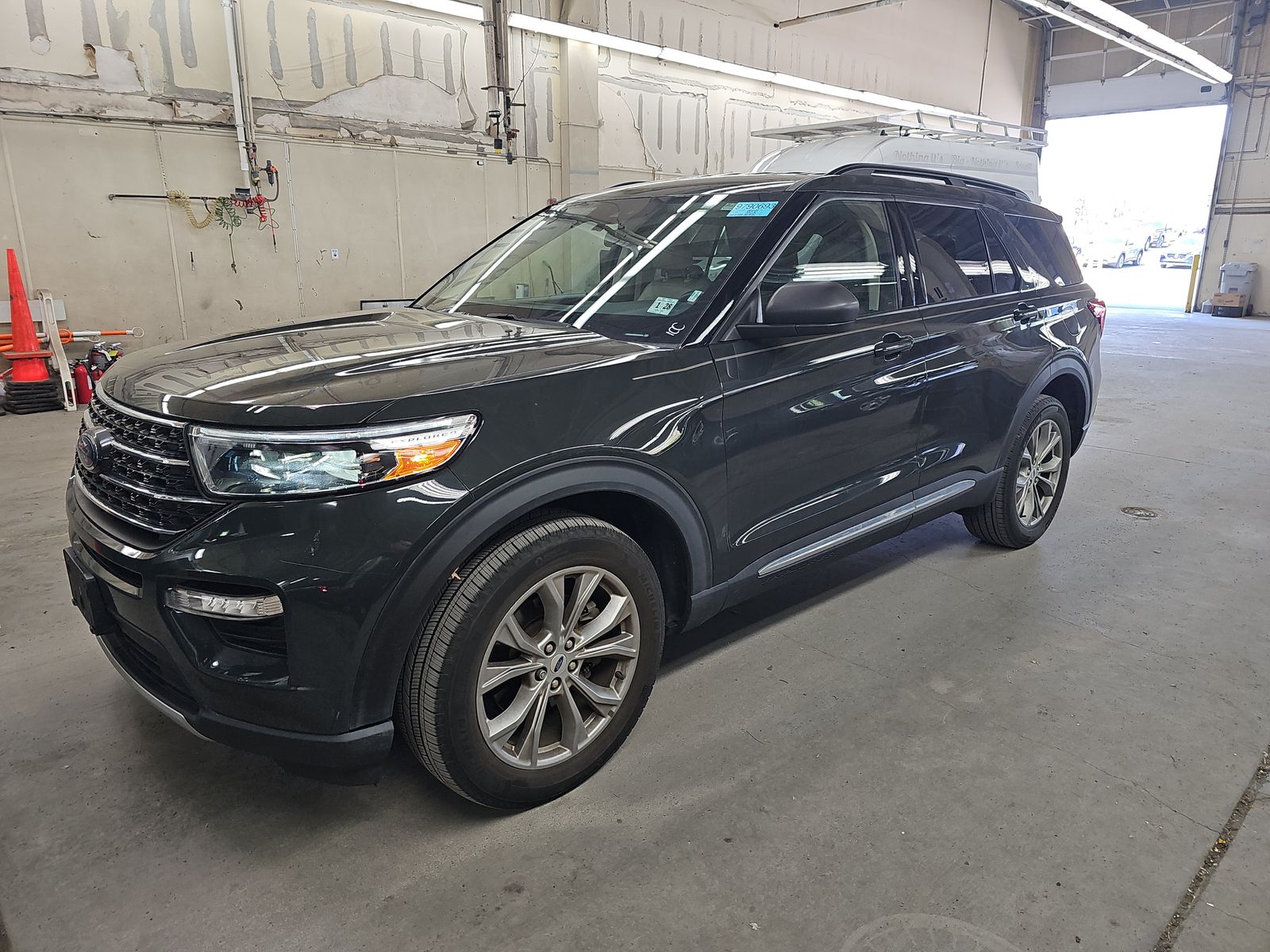 FORD EXPLORER - 1