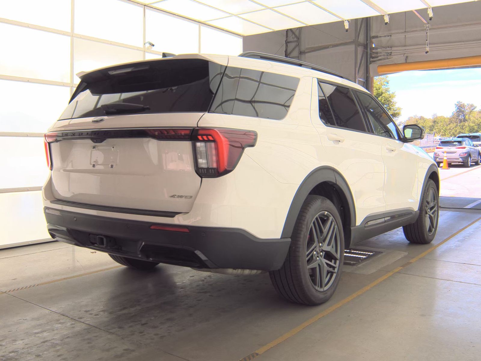 FORD EXPLORER - 6