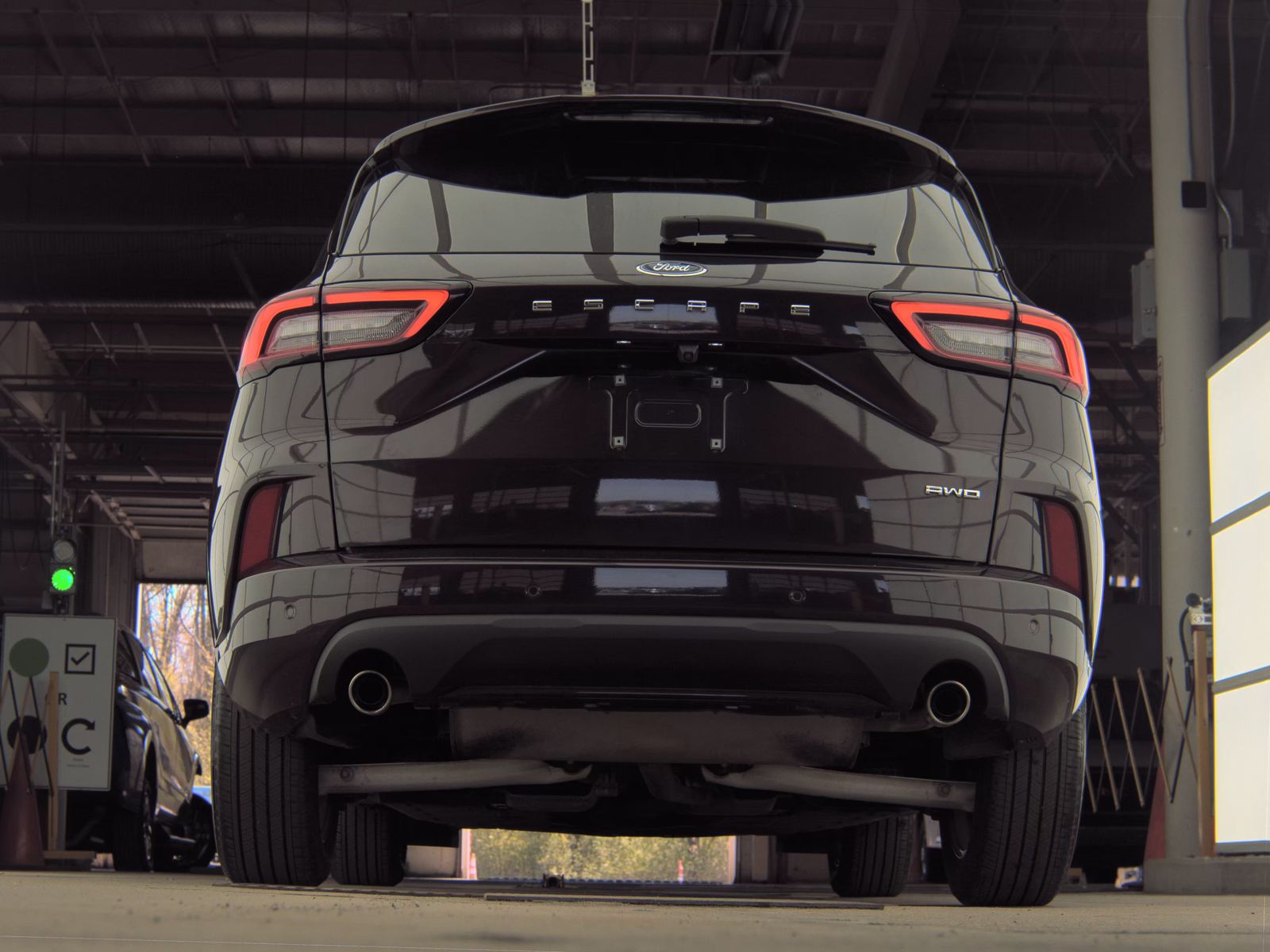 FORD ESCAPE - 8