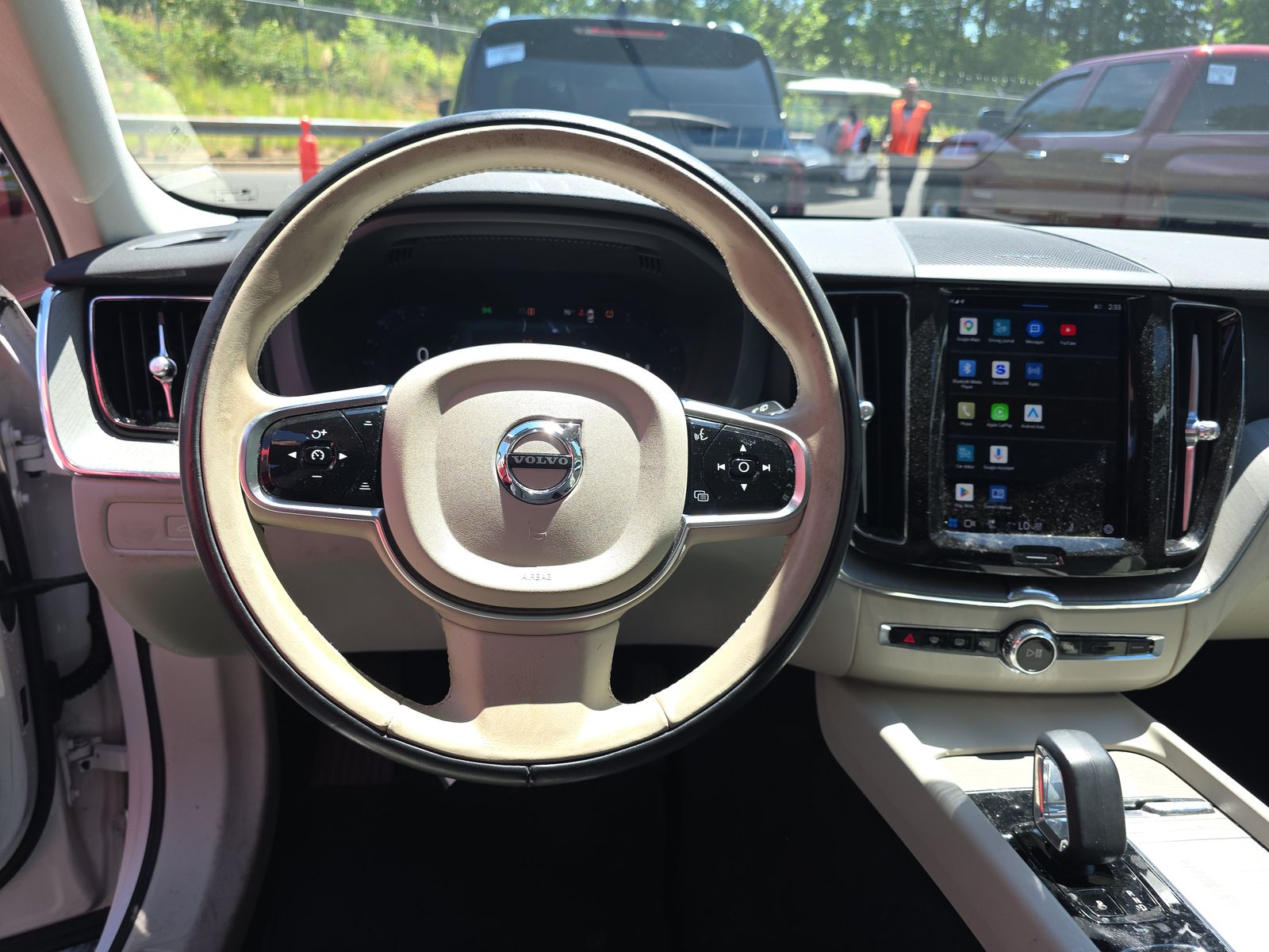 2023 Volvo XC60 B5 Plus AWD